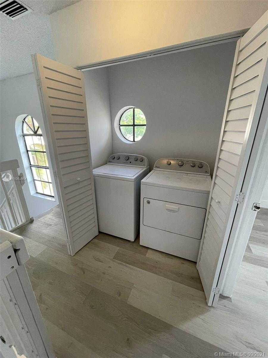 Small Image of 3429 FOXCROFT RD, Miramar Number 15