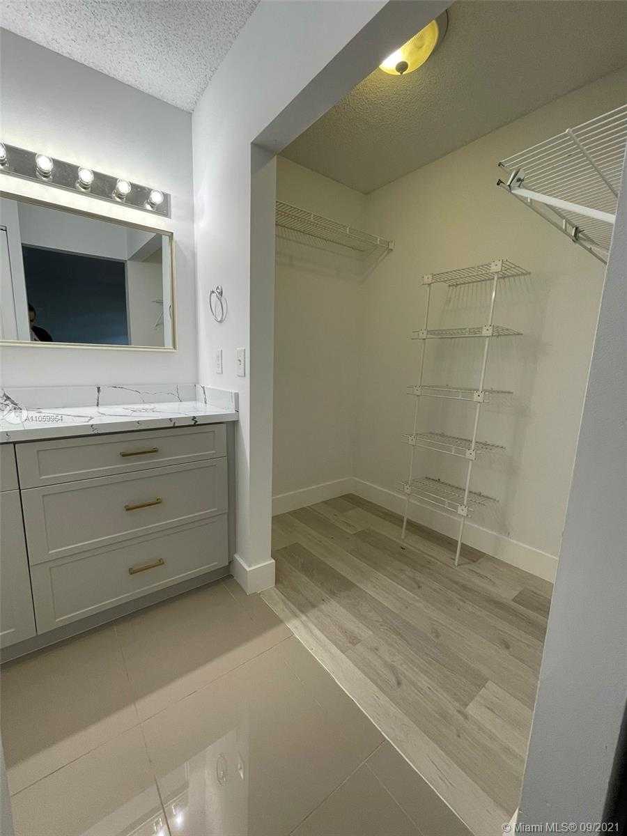 Small Image of 3429 FOXCROFT RD, Miramar Number 18