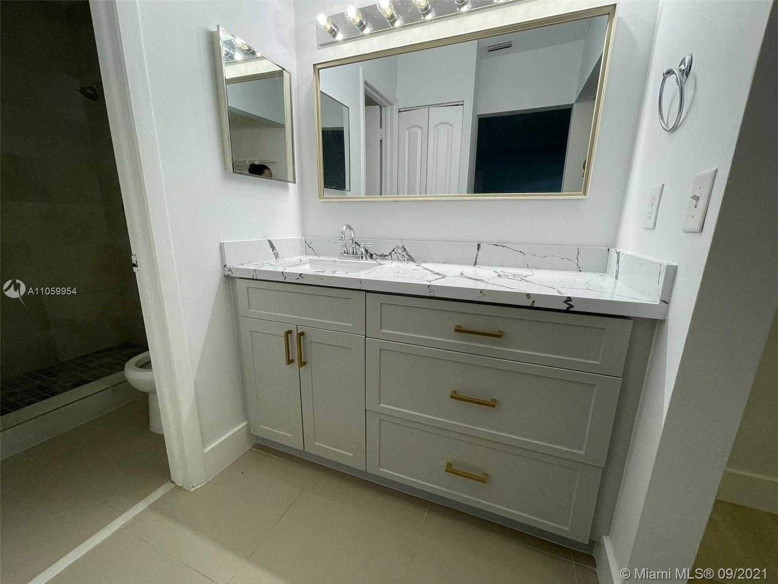 Small Image of 3429 FOXCROFT RD, Miramar Number 19