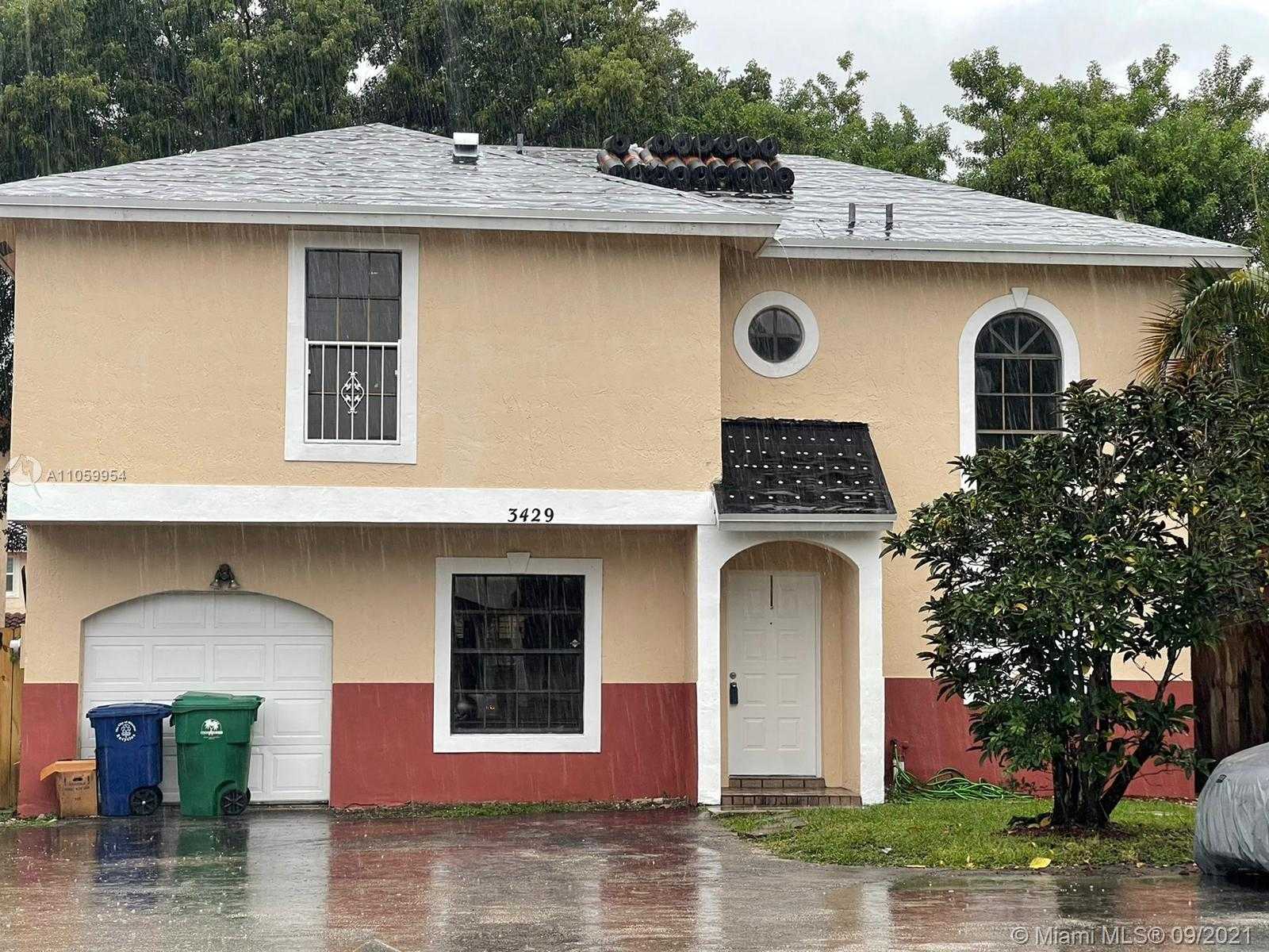Small Image of 3429 FOXCROFT RD, Miramar Number 4