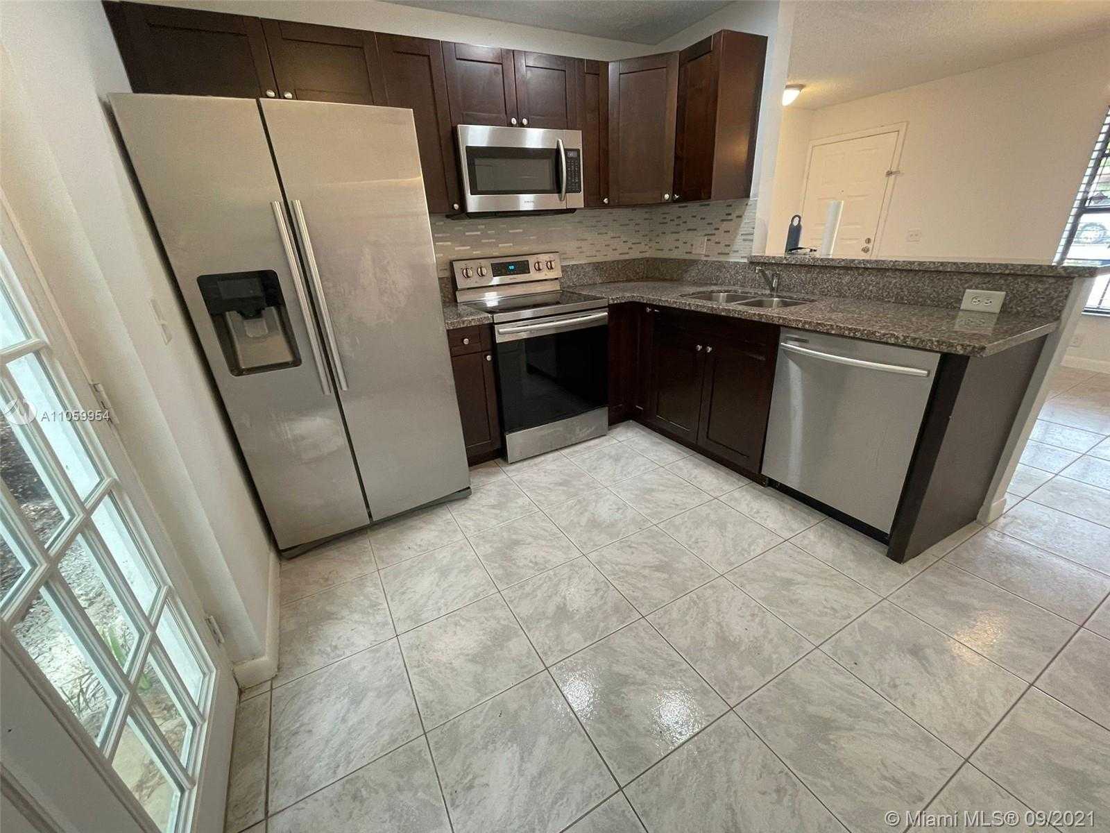 Small Image of 3429 FOXCROFT RD, Miramar Number 8