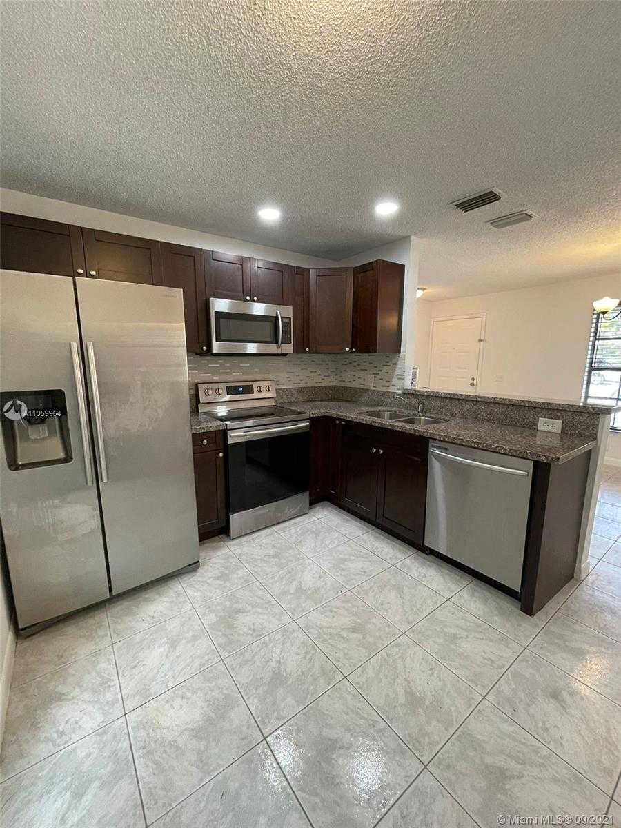 Small Image of 3429 FOXCROFT RD, Miramar Number 9