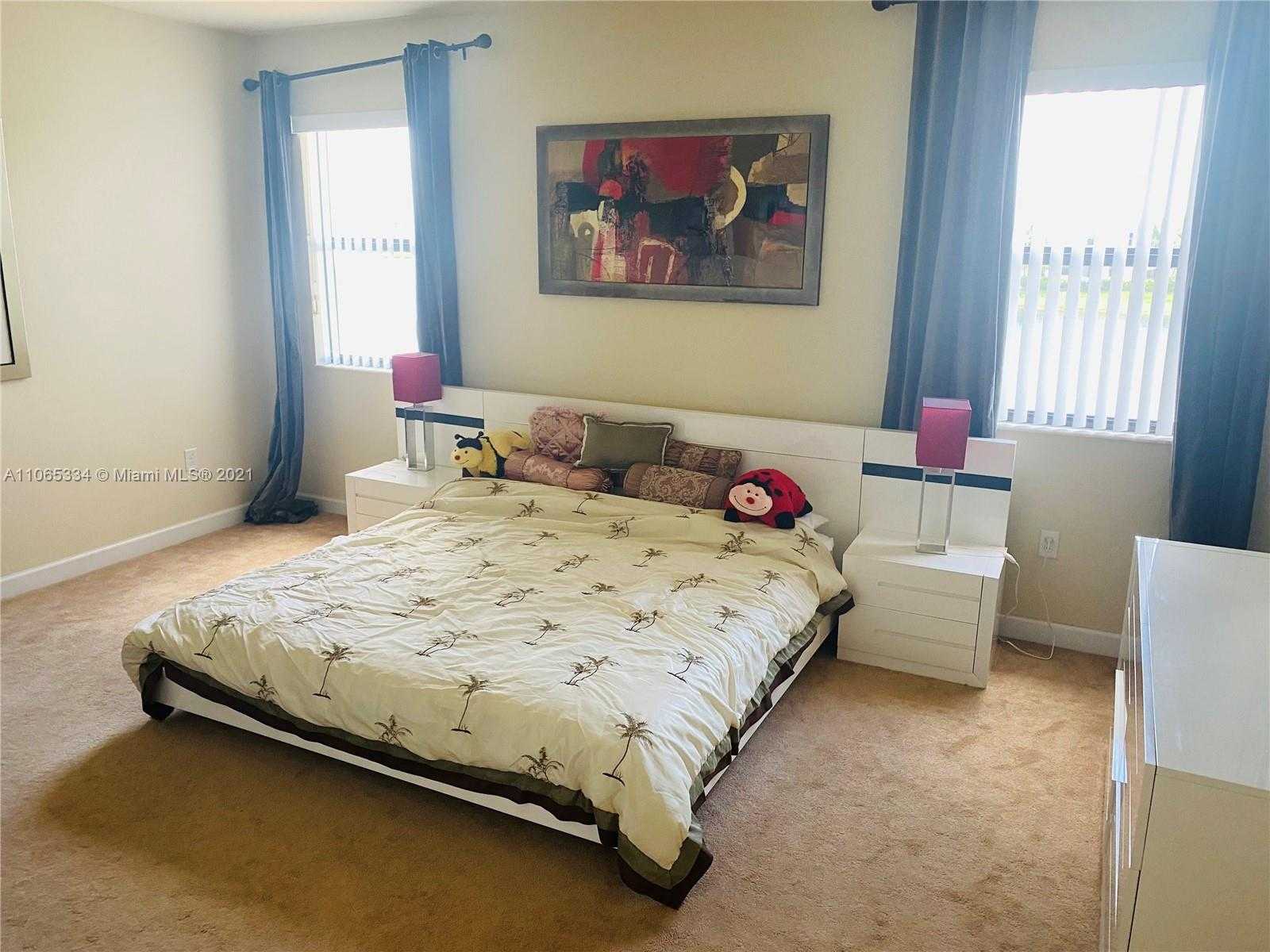 Small Image of 8748 WEST 33RD AVE, Hialeah Number 11