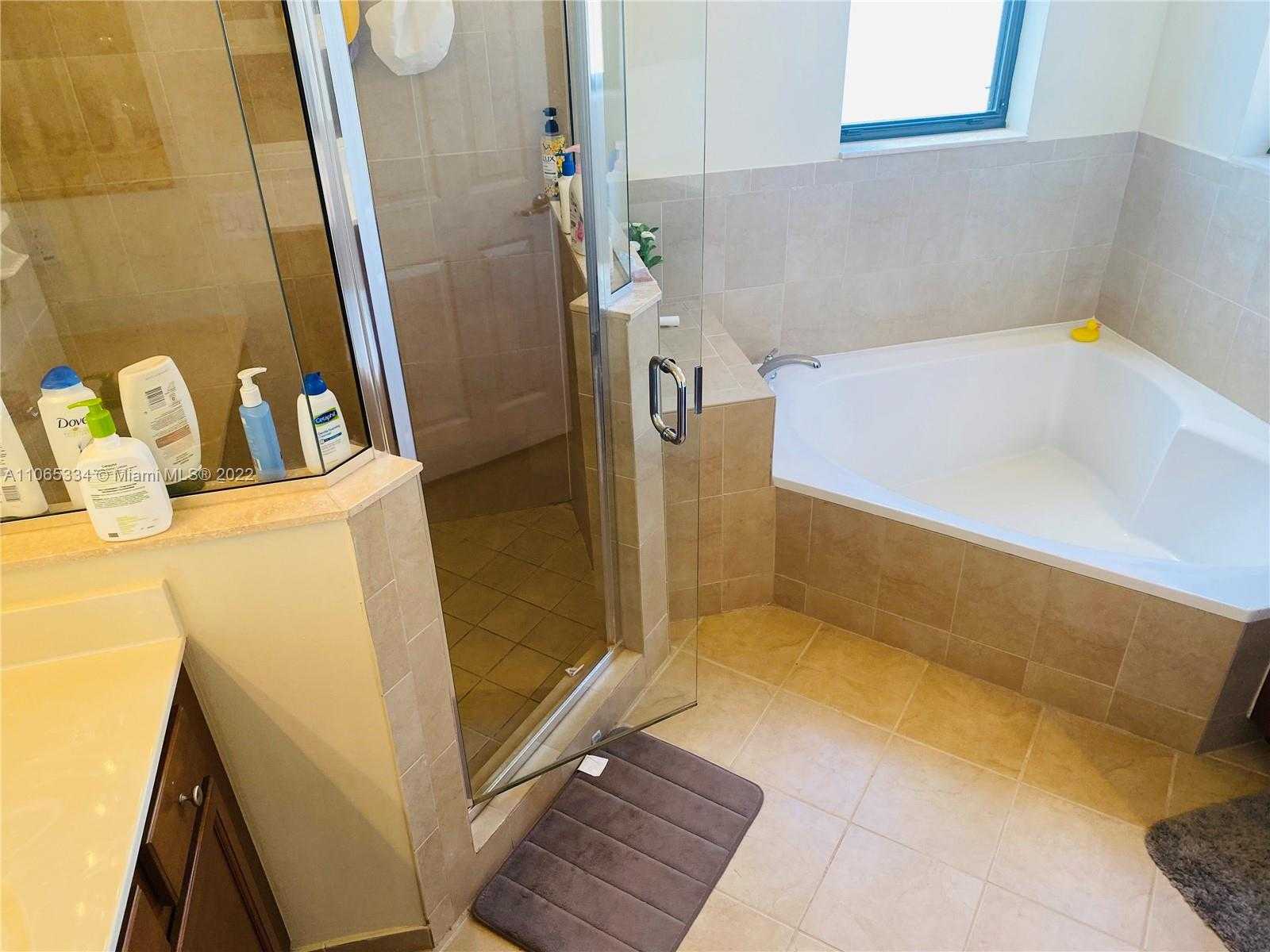 Small Image of 8748 WEST 33RD AVE, Hialeah Number 12