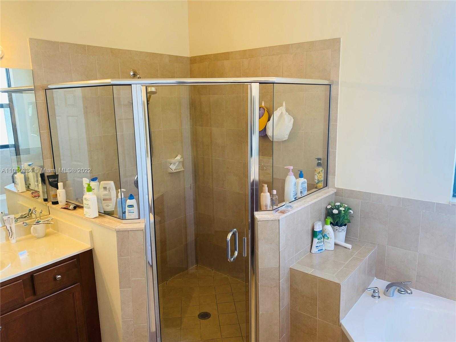 Small Image of 8748 WEST 33RD AVE, Hialeah Number 14
