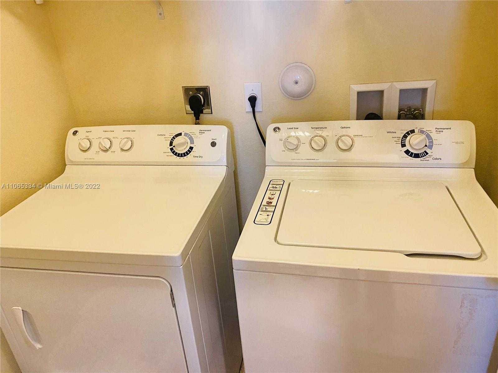 Small Image of 8748 WEST 33RD AVE, Hialeah Number 21