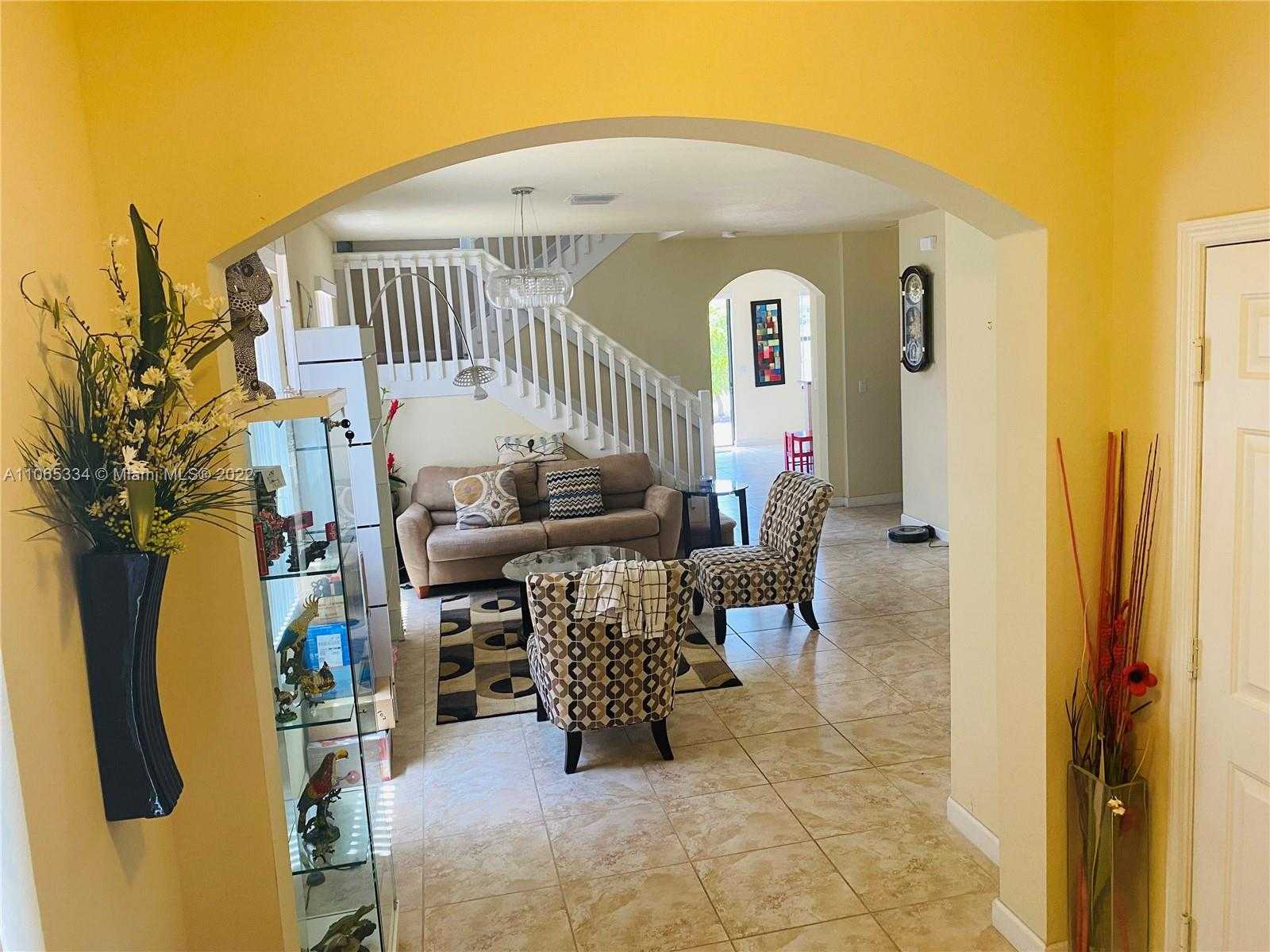 Small Image of 8748 WEST 33RD AVE, Hialeah Number 5