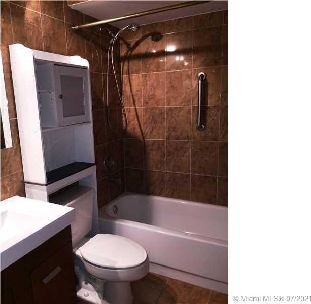 Small Image of 5757 NORTH WEST 97TH PL, Doral Number 8