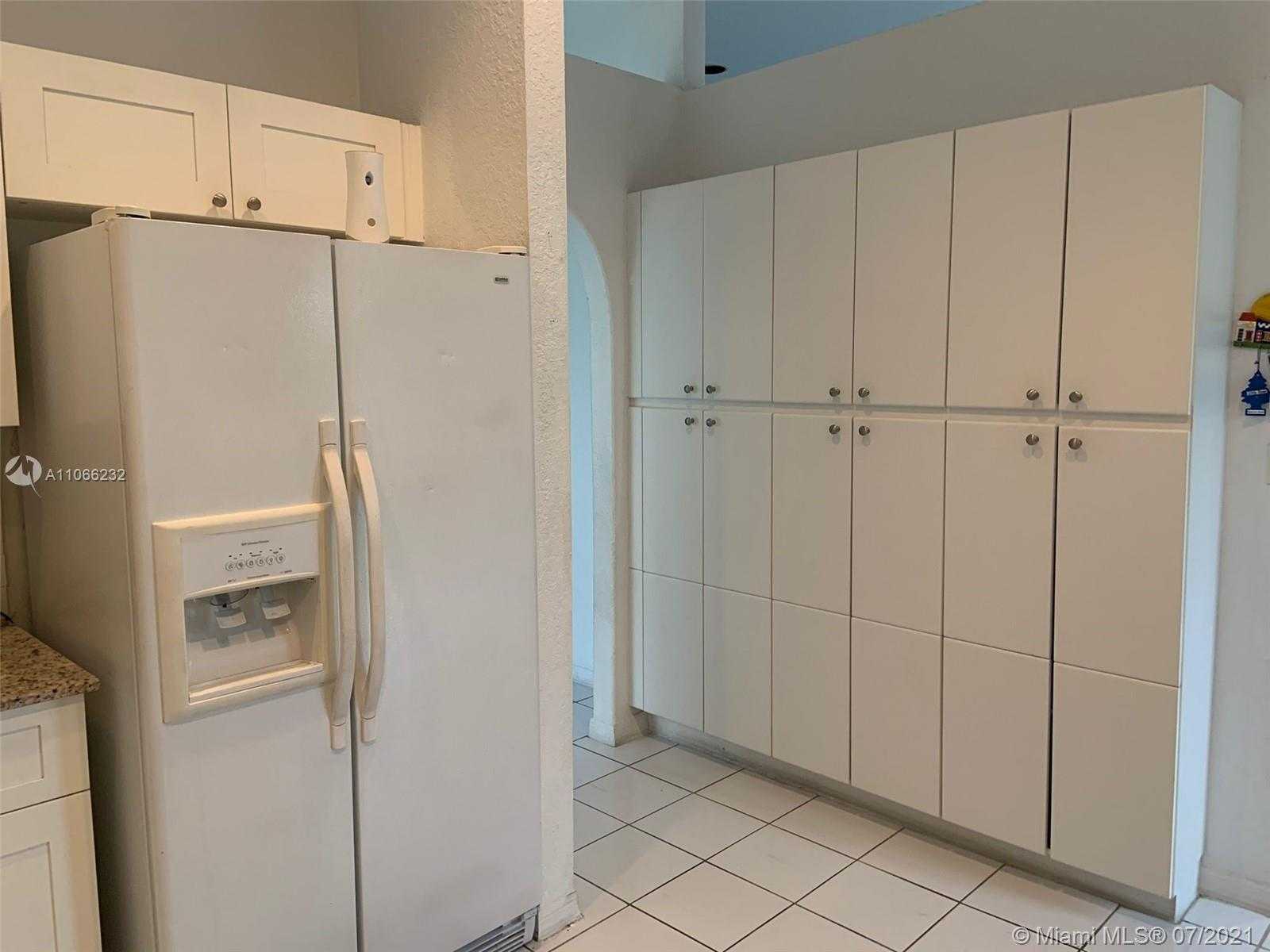 Small Image of 10613 NORTH WEST 57TH ST, Doral Number 11