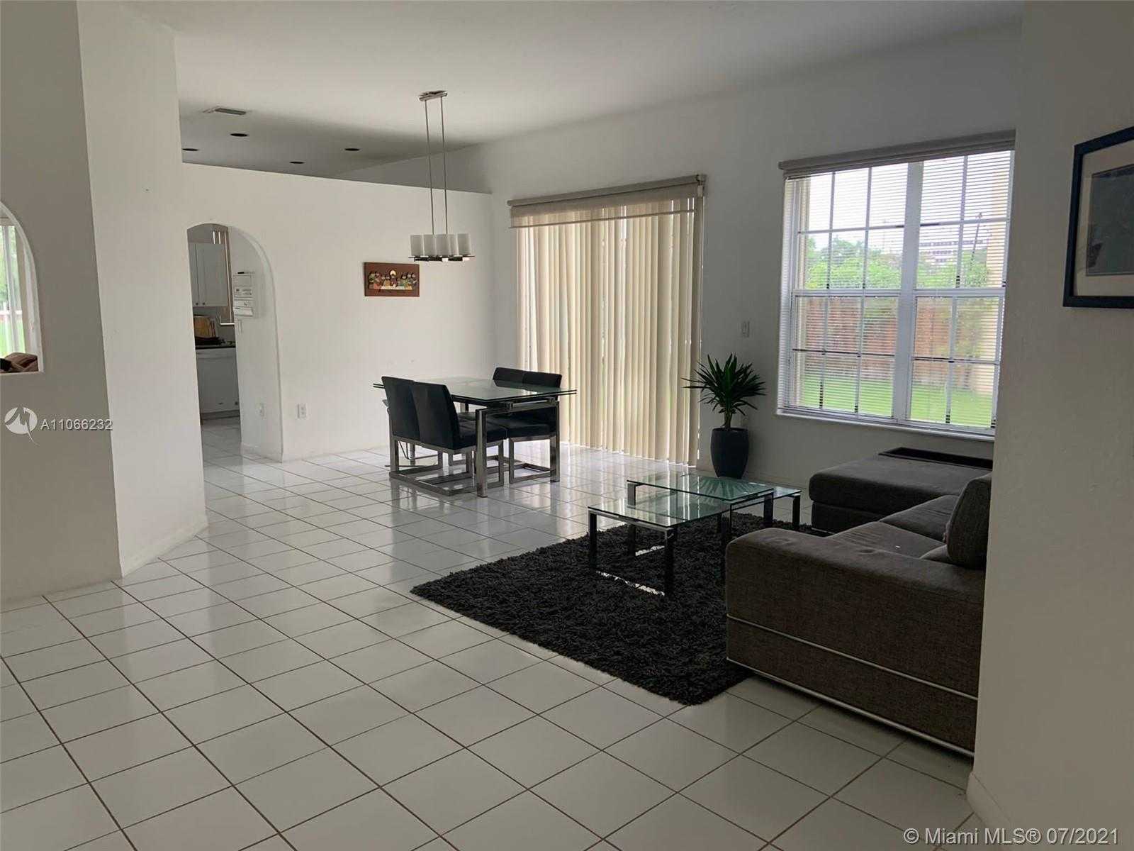 Small Image of 10613 NORTH WEST 57TH ST, Doral Number 12