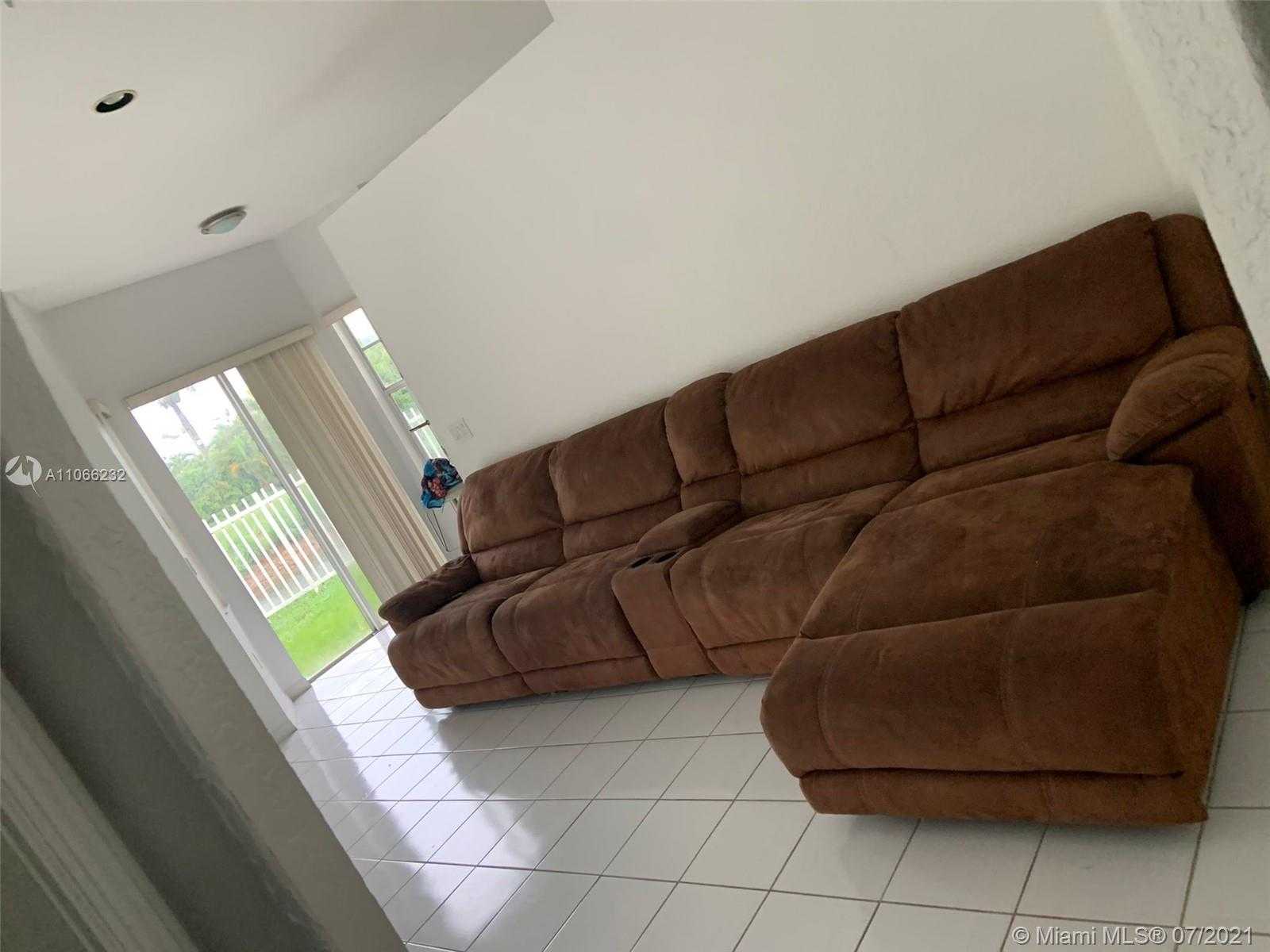 Small Image of 10613 NORTH WEST 57TH ST, Doral Number 17