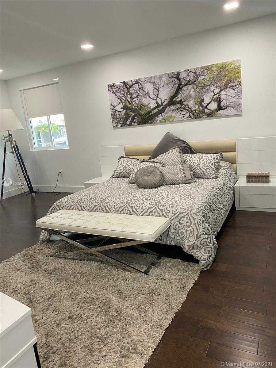 Small Image of 7509 NORTH WEST 99TH AVE, Doral Number 10