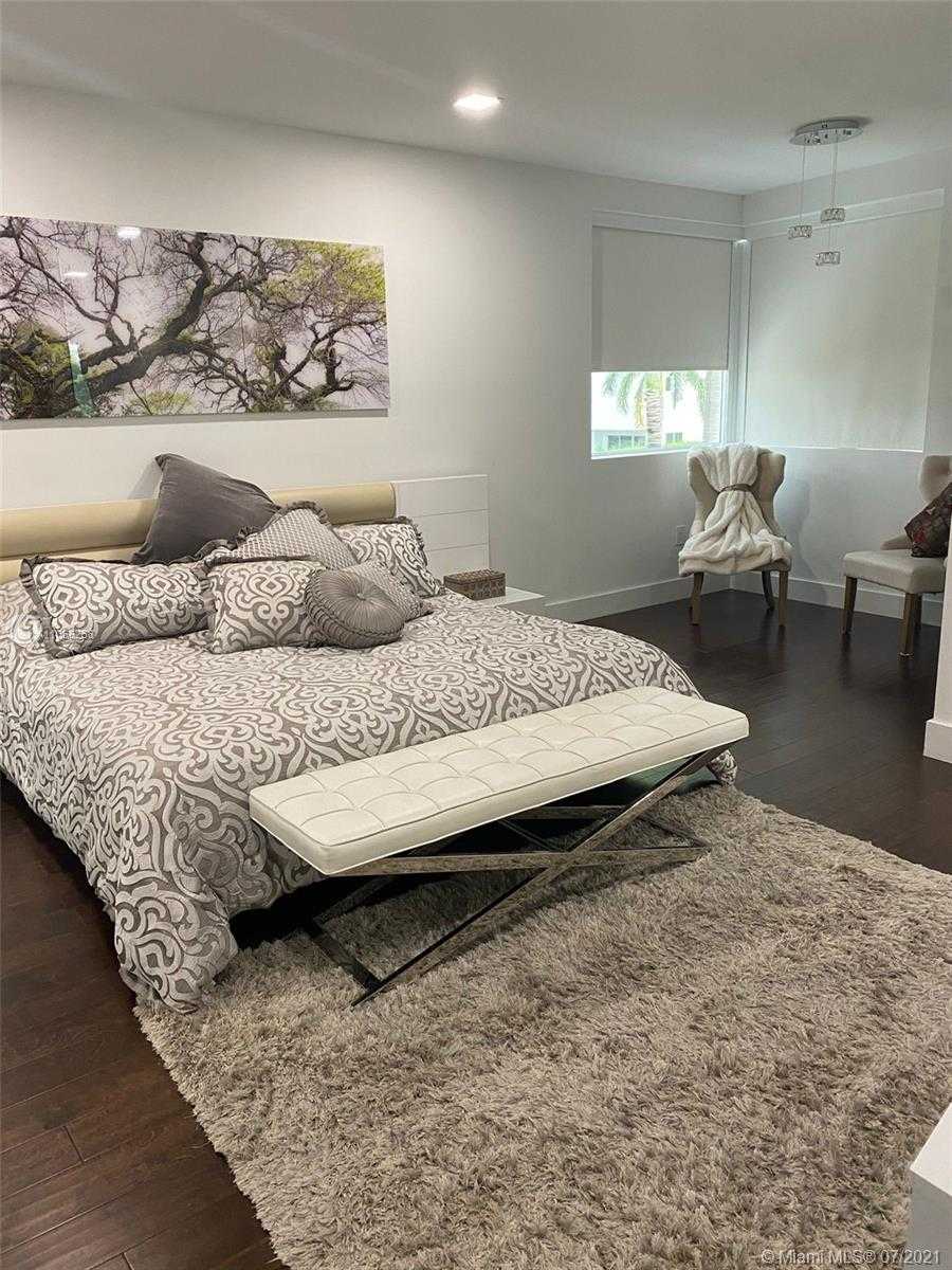 Small Image of 7509 NORTH WEST 99TH AVE, Doral Number 9