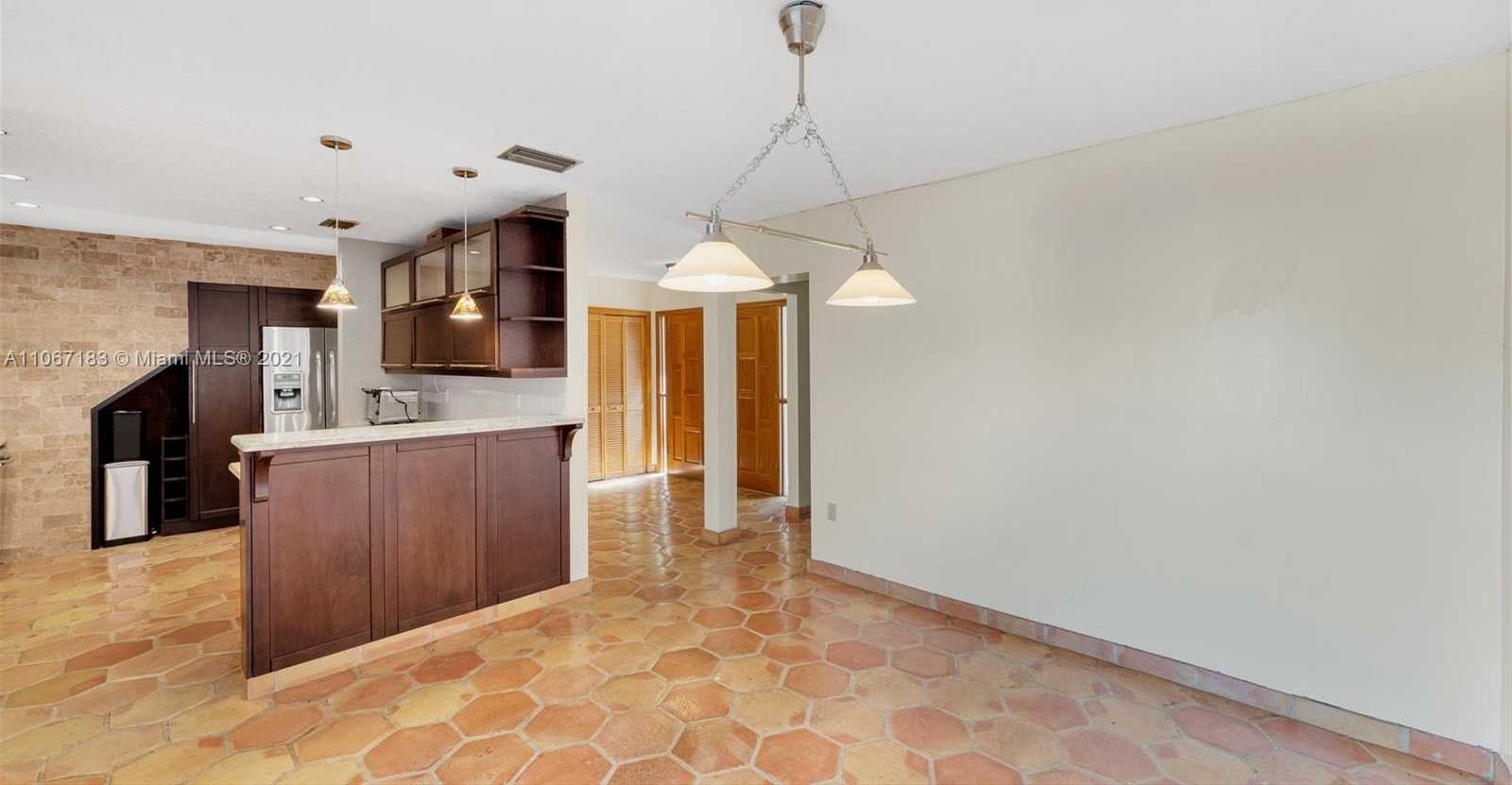 Small Image of 8200 SOUTH WEST 96TH CT, Miami Number 11