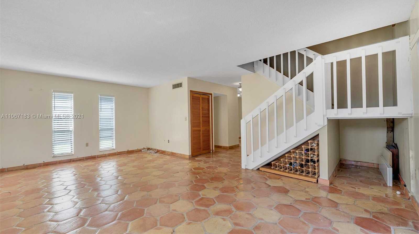 Small Image of 8200 SOUTH WEST 96TH CT, Miami Number 20