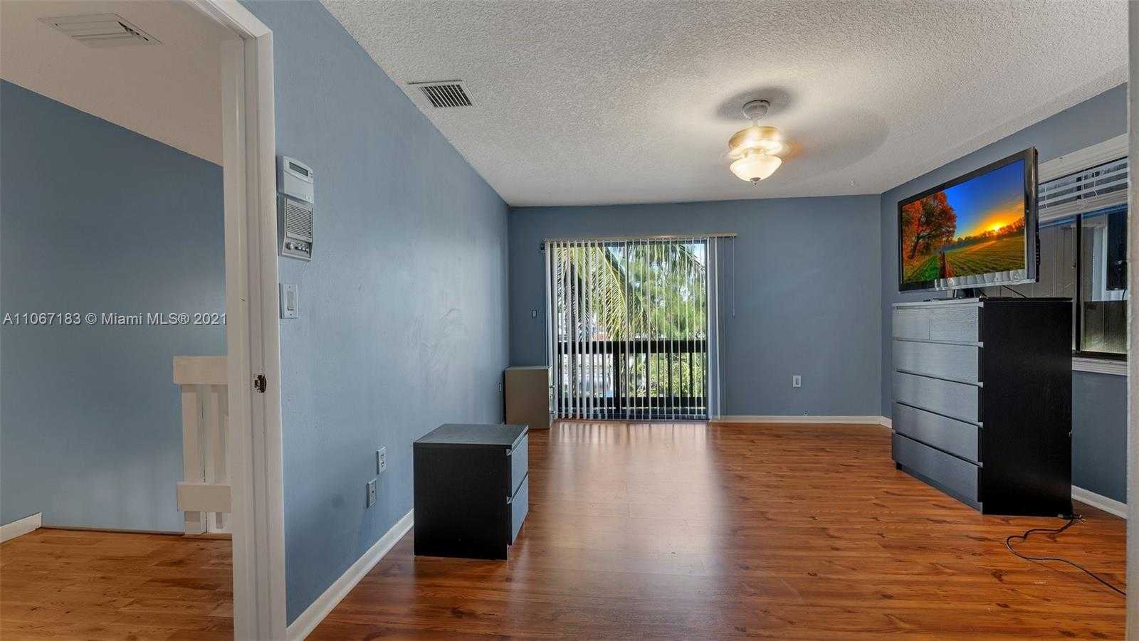 Small Image of 8200 SOUTH WEST 96TH CT, Miami Number 21