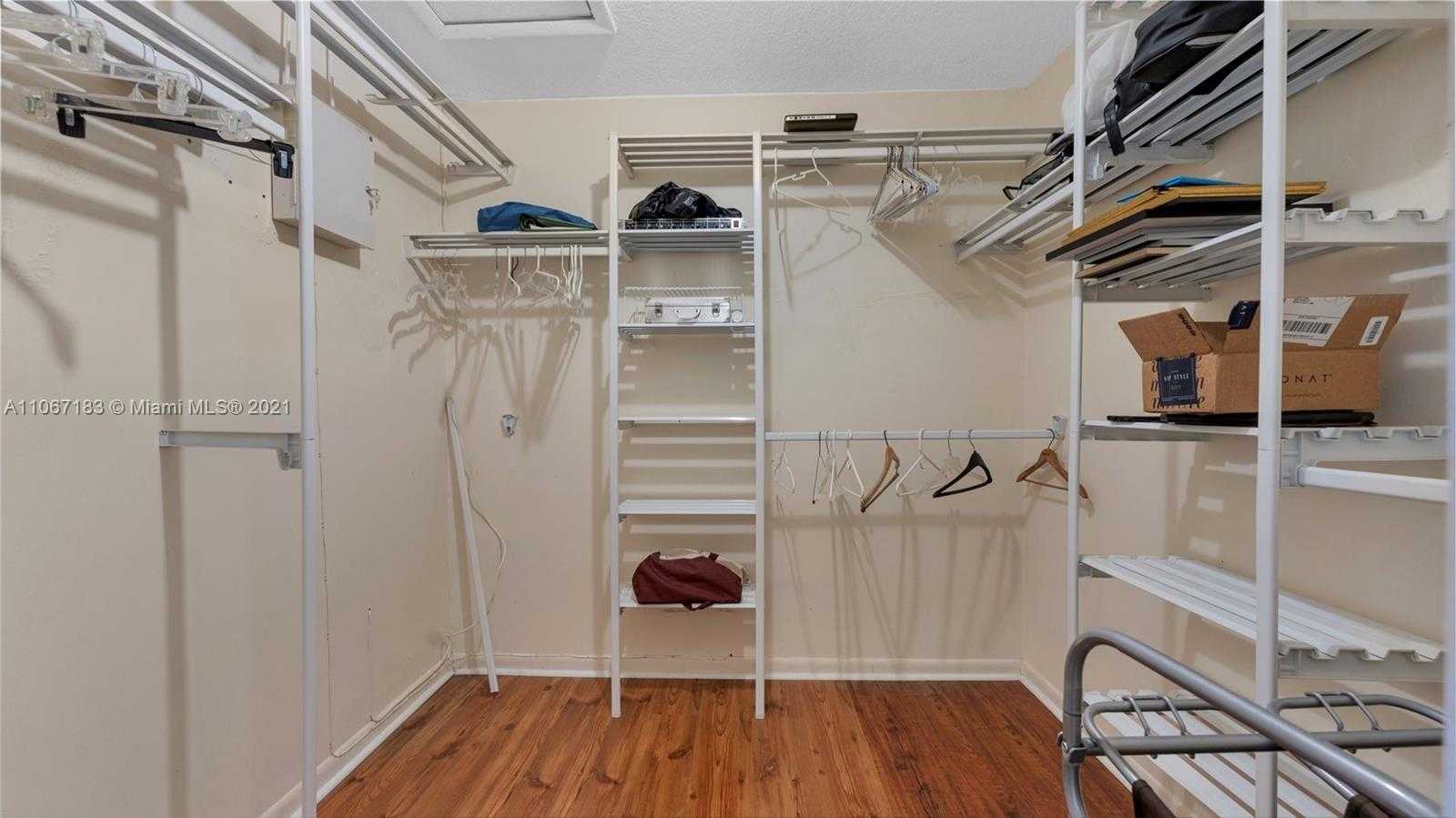 Small Image of 8200 SOUTH WEST 96TH CT, Miami Number 23