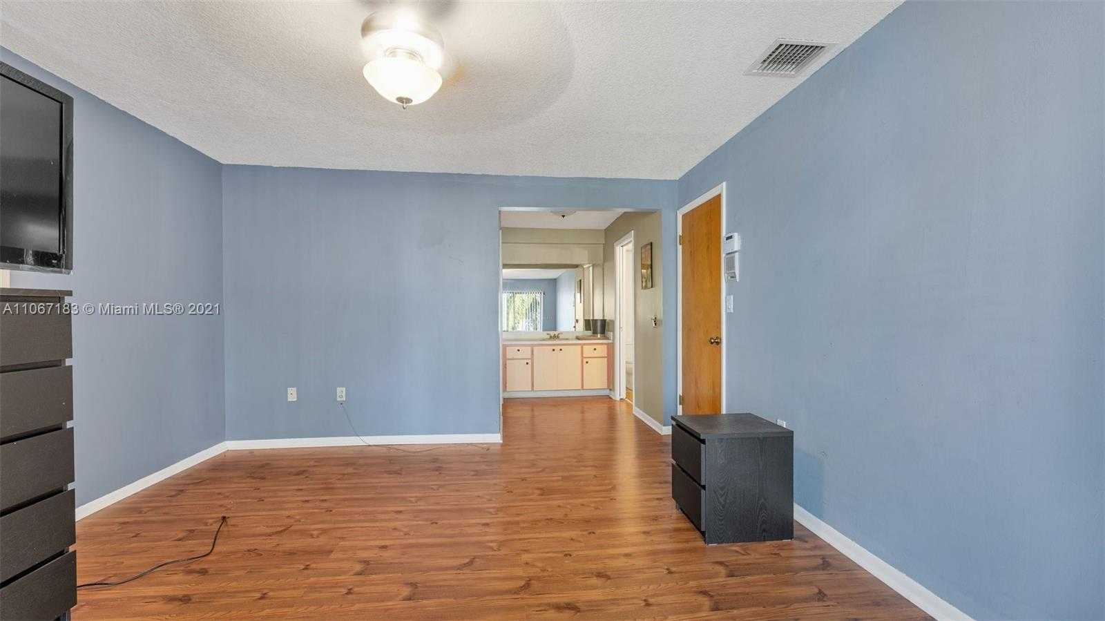 Small Image of 8200 SOUTH WEST 96TH CT, Miami Number 24