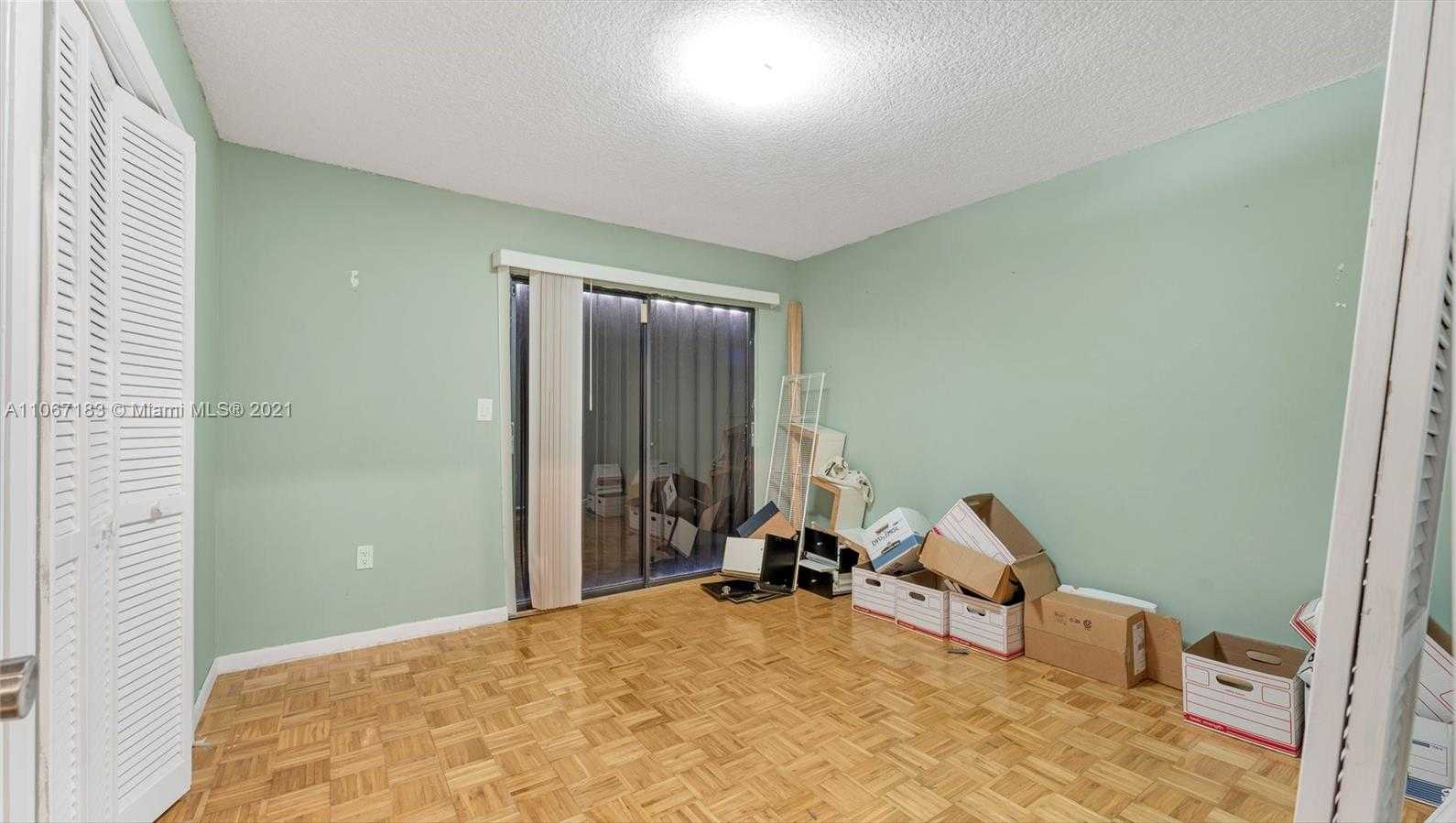 Small Image of 8200 SOUTH WEST 96TH CT, Miami Number 26