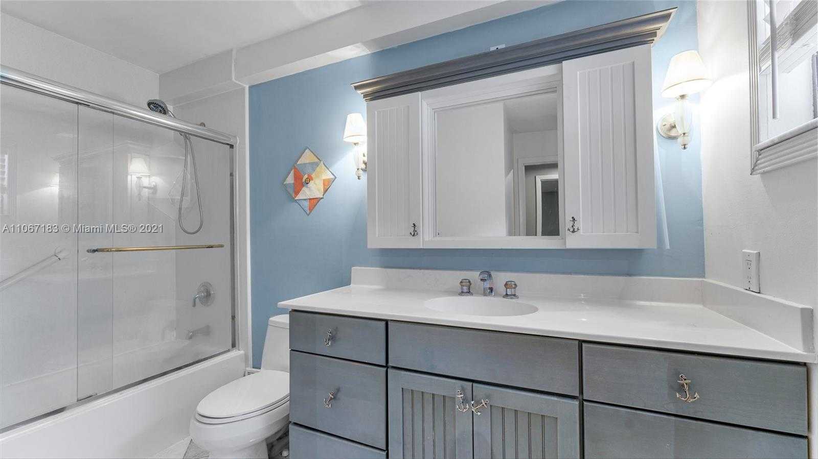 Small Image of 8200 SOUTH WEST 96TH CT, Miami Number 27