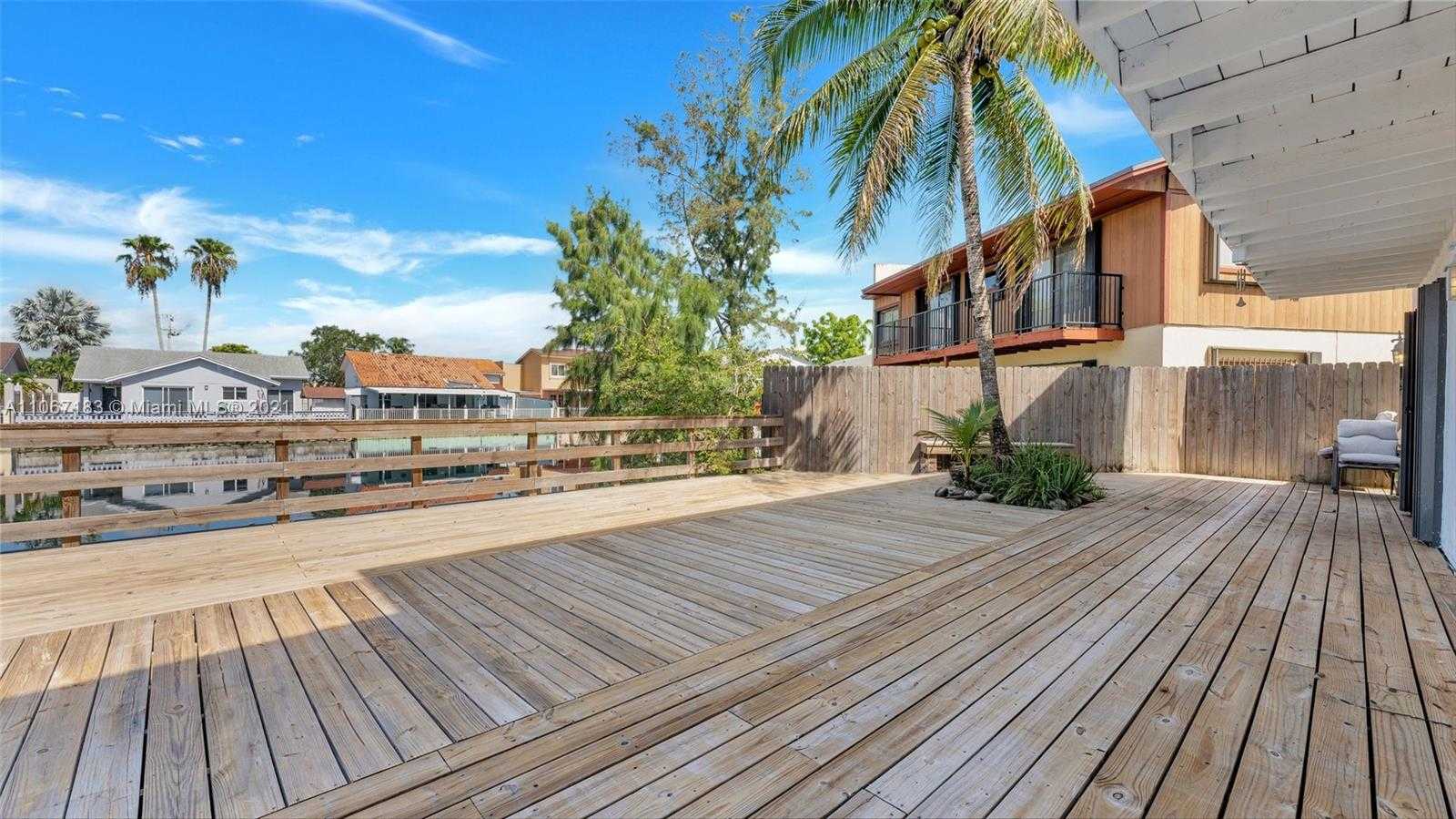 Small Image of 8200 SOUTH WEST 96TH CT, Miami Number 4