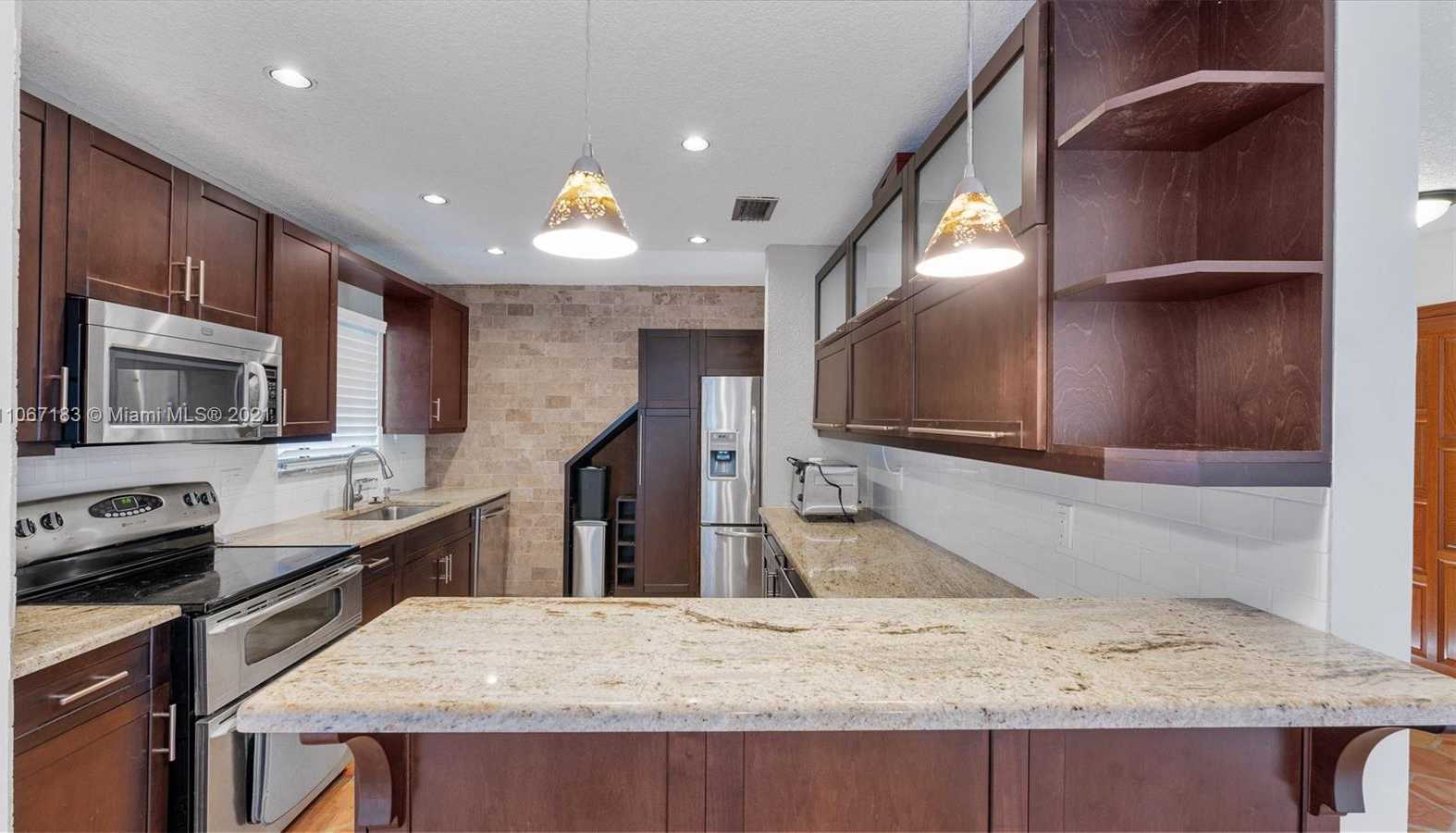 Small Image of 8200 SOUTH WEST 96TH CT, Miami Number 7