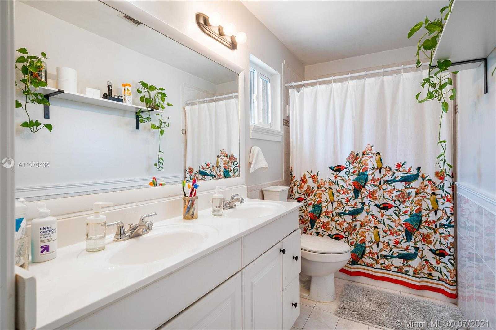 Small Image of 9066 SOUTH WEST 148TH CT, Miami Number 16