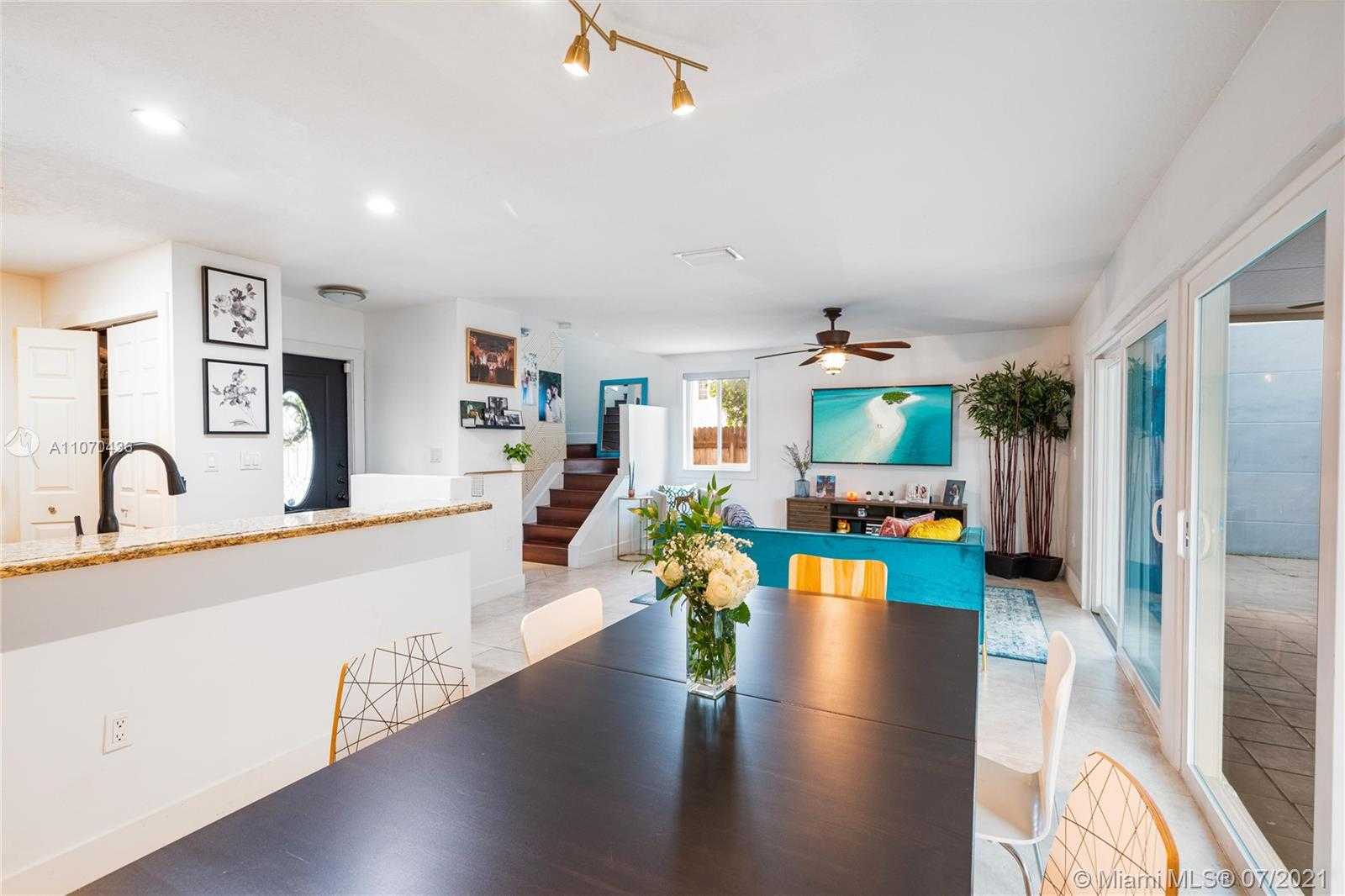 Small Image of 9066 SOUTH WEST 148TH CT, Miami Number 2