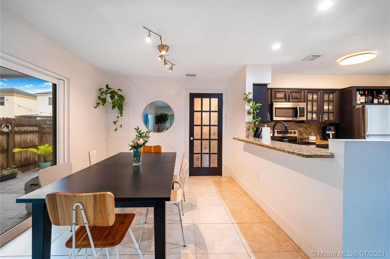 Small Image of 9066 SOUTH WEST 148TH CT, Miami Number 8