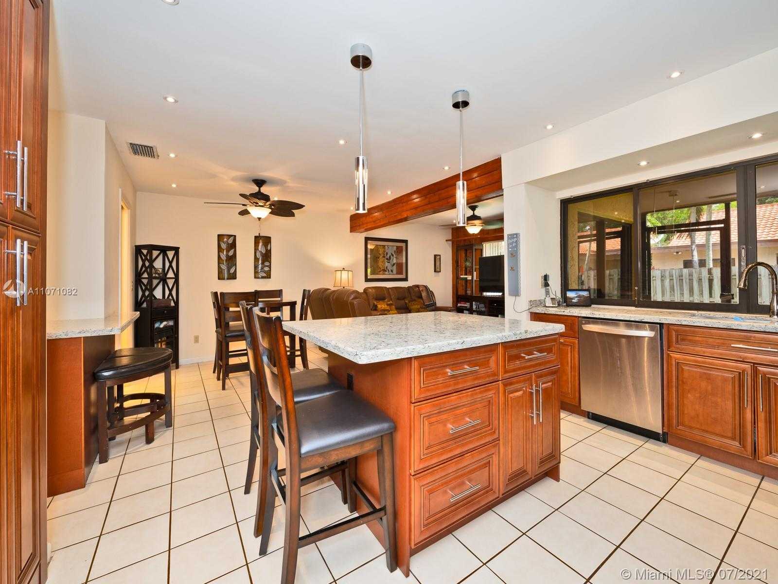 Small Image of 10401 NORTH WEST 7TH ST, Plantation Number 11