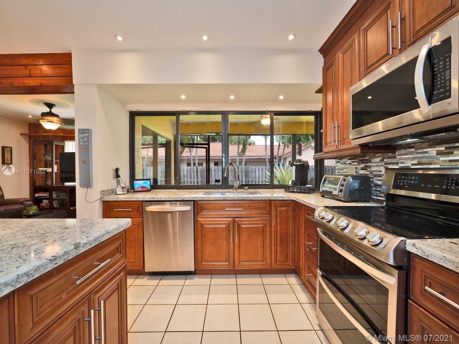 Small Image of 10401 NORTH WEST 7TH ST, Plantation Number 12