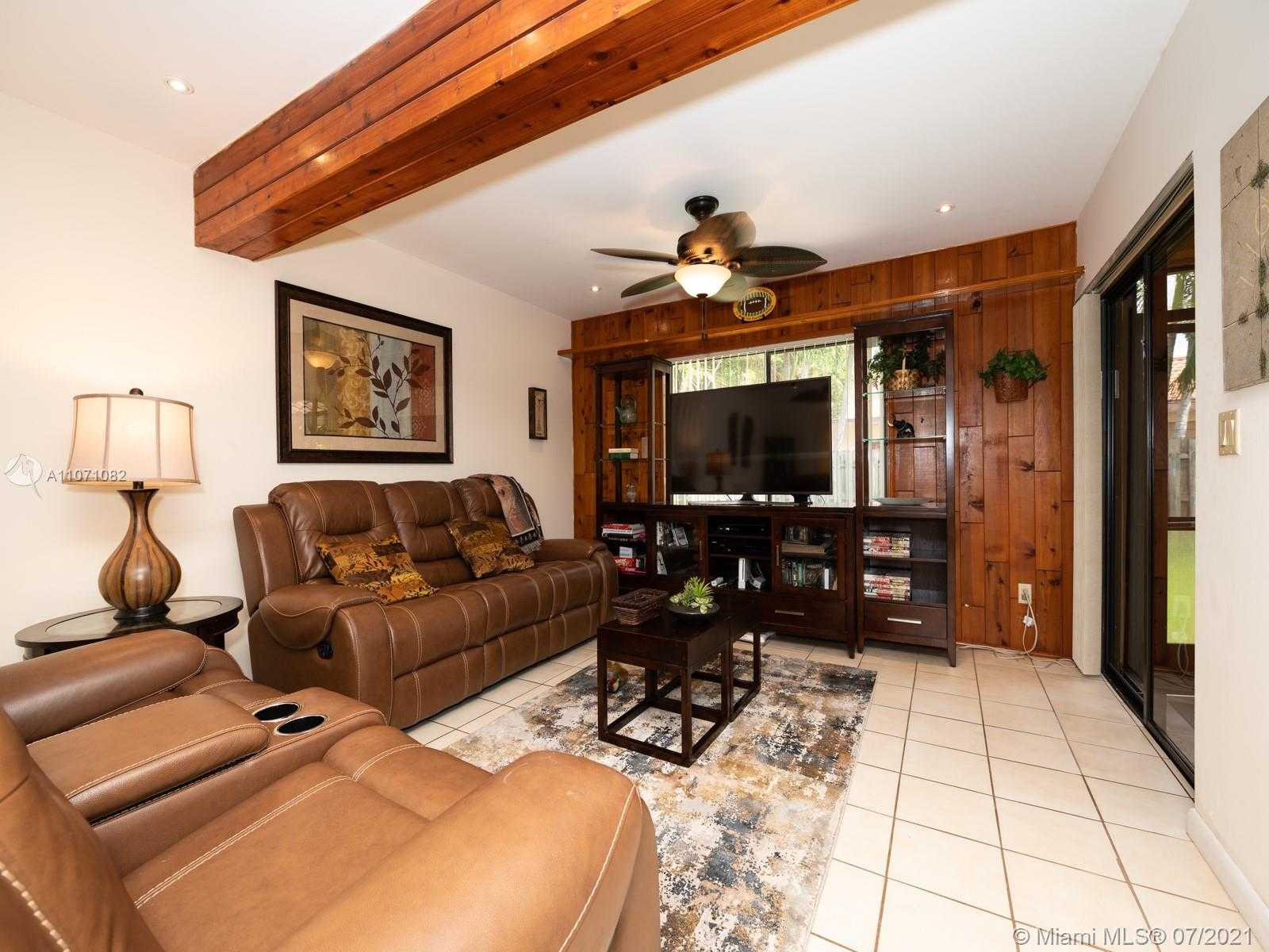 Small Image of 10401 NORTH WEST 7TH ST, Plantation Number 16