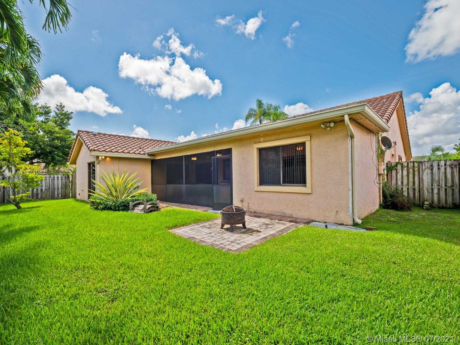Small Image of 10401 NORTH WEST 7TH ST, Plantation Number 24