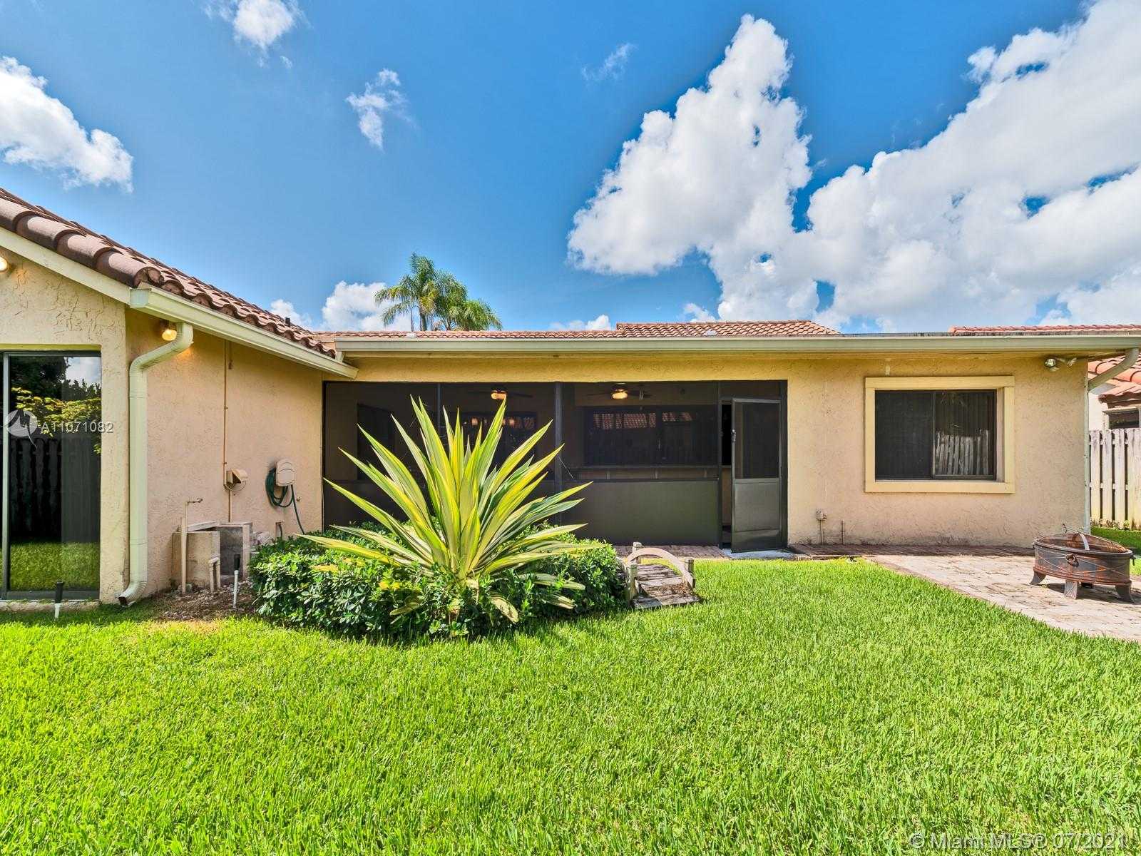 Small Image of 10401 NORTH WEST 7TH ST, Plantation Number 26