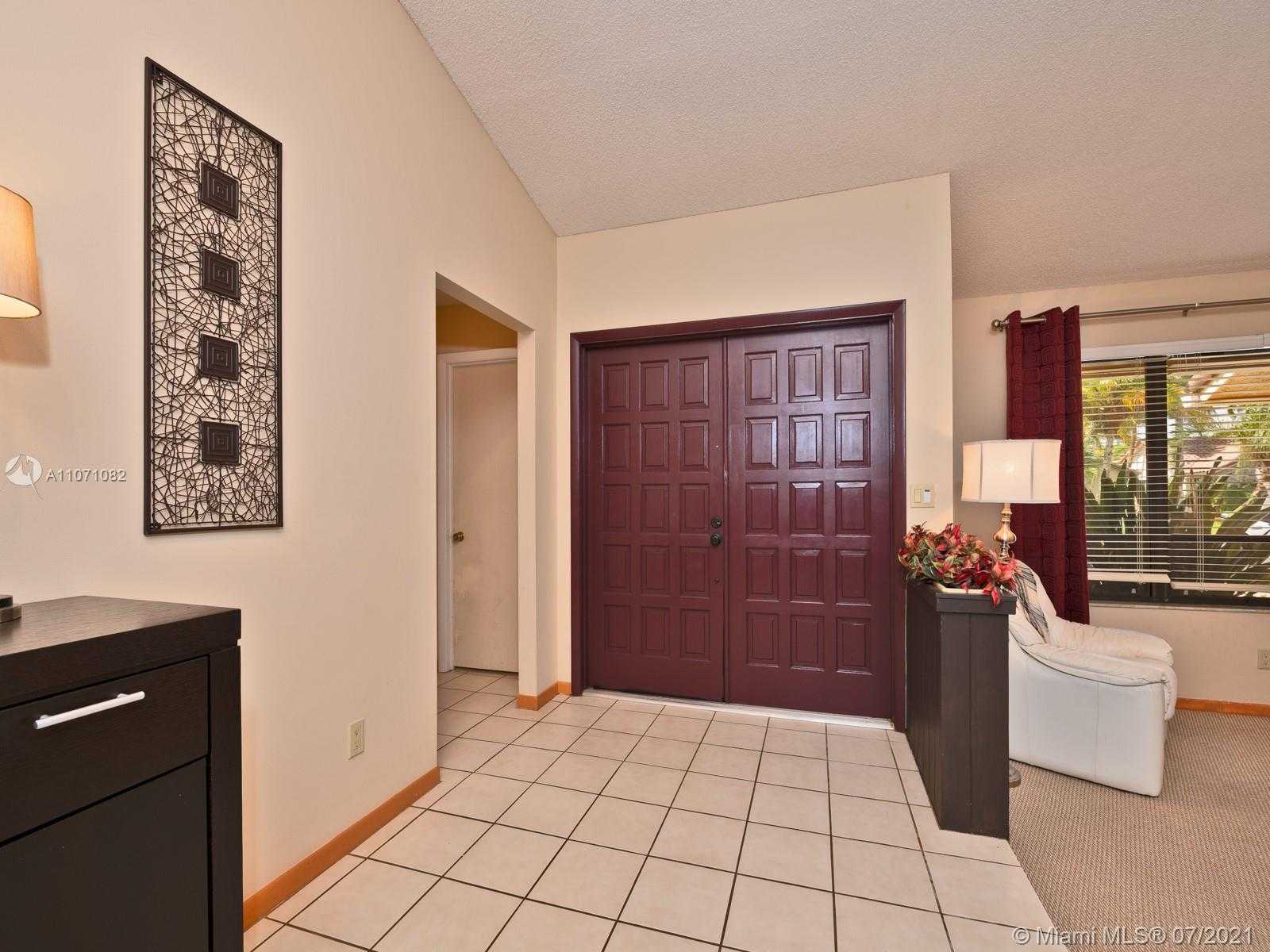 Small Image of 10401 NORTH WEST 7TH ST, Plantation Number 7