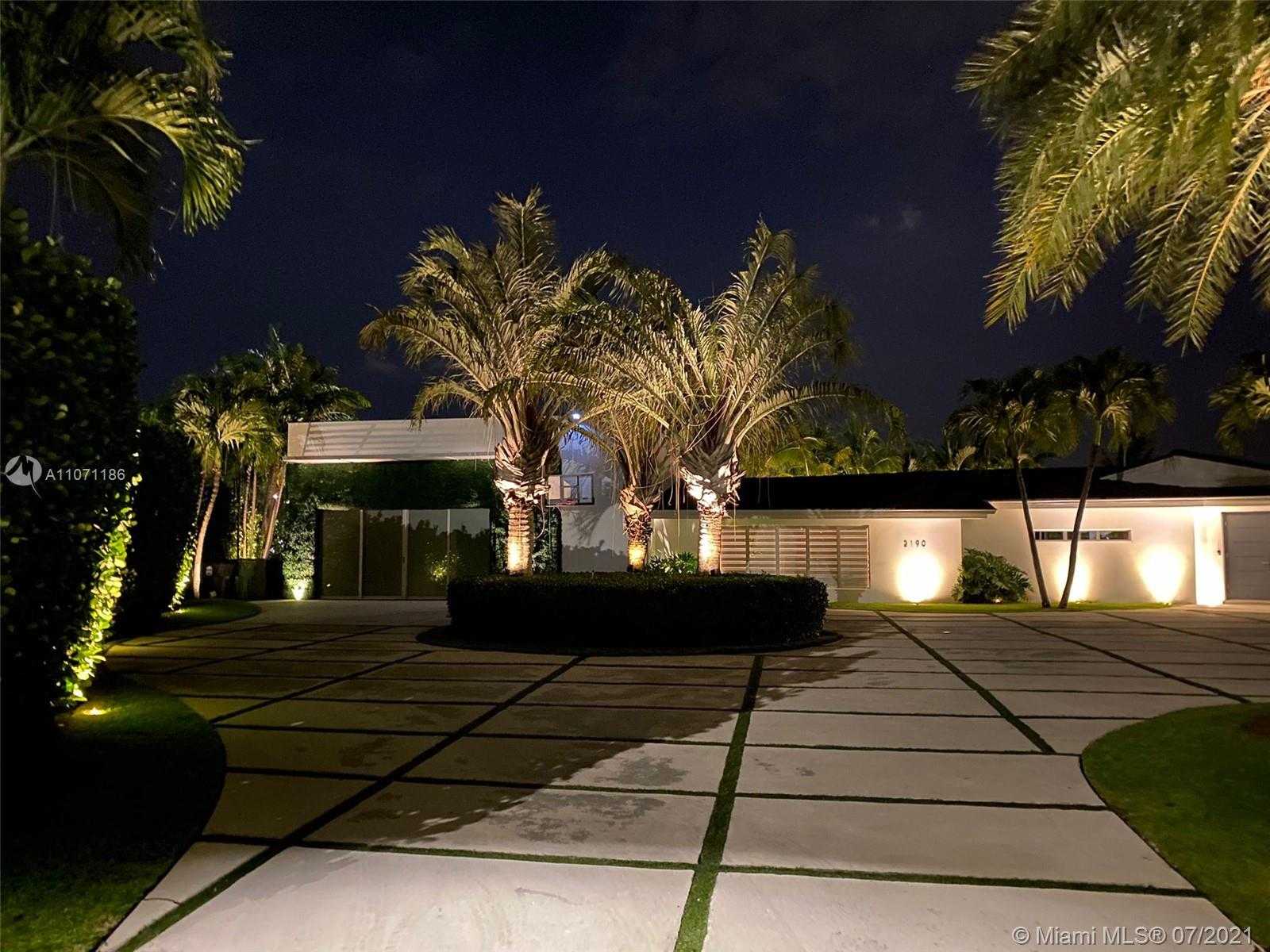 Small Image of 2190 ALAMANDA DR, North Miami Number 50