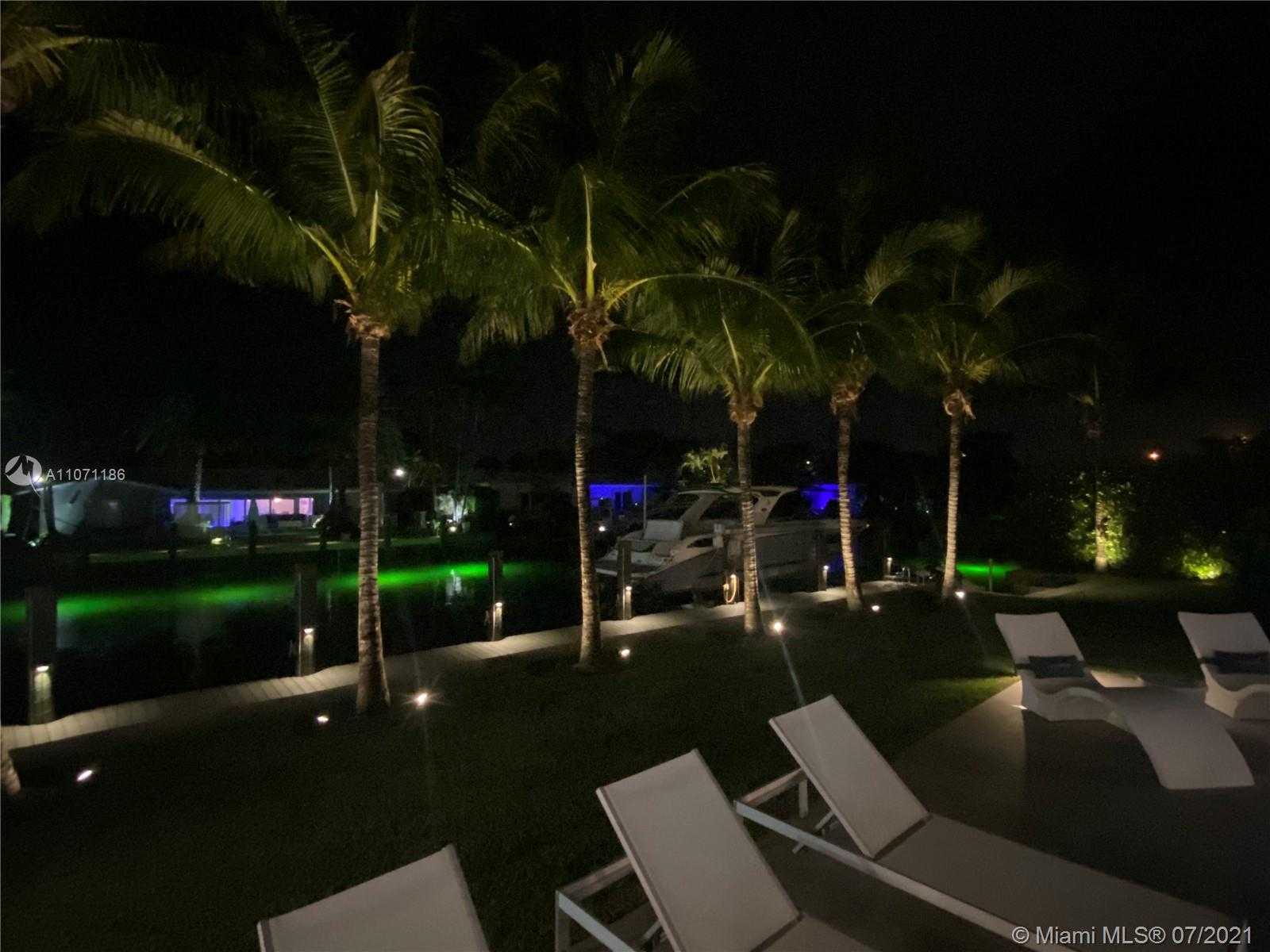 Small Image of 2190 ALAMANDA DR, North Miami Number 58