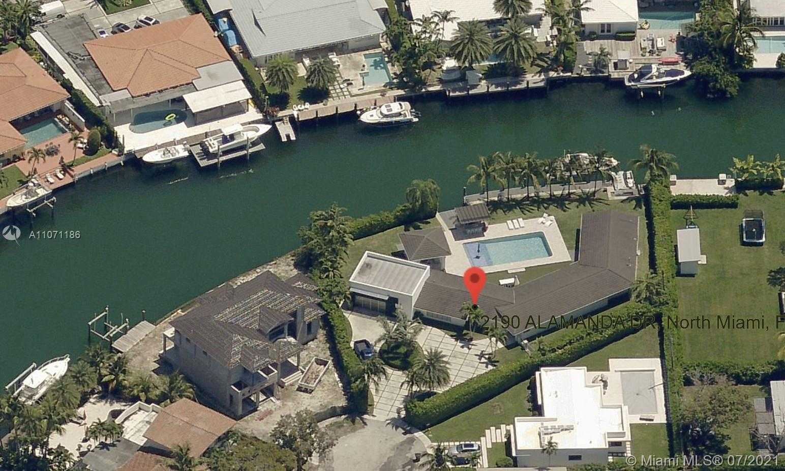 Small Image of 2190 ALAMANDA DR, North Miami Number 59