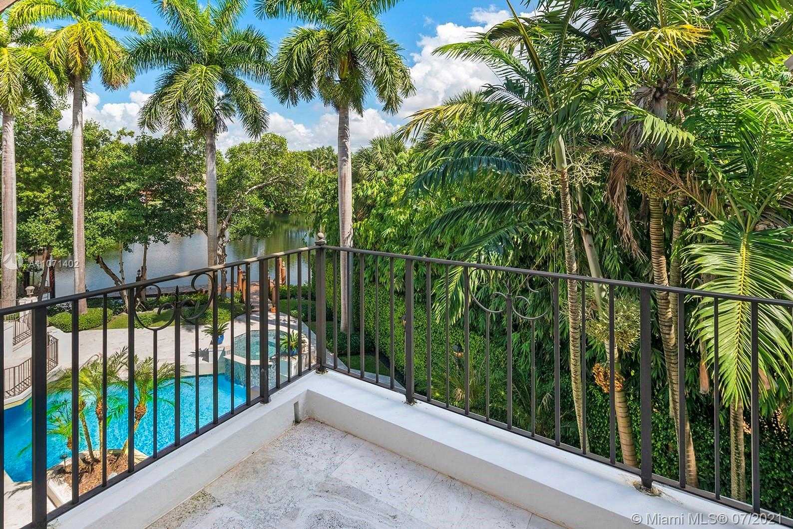 Small Image of 380 ISLA DORADA BLVD, Coral Gables Number 12