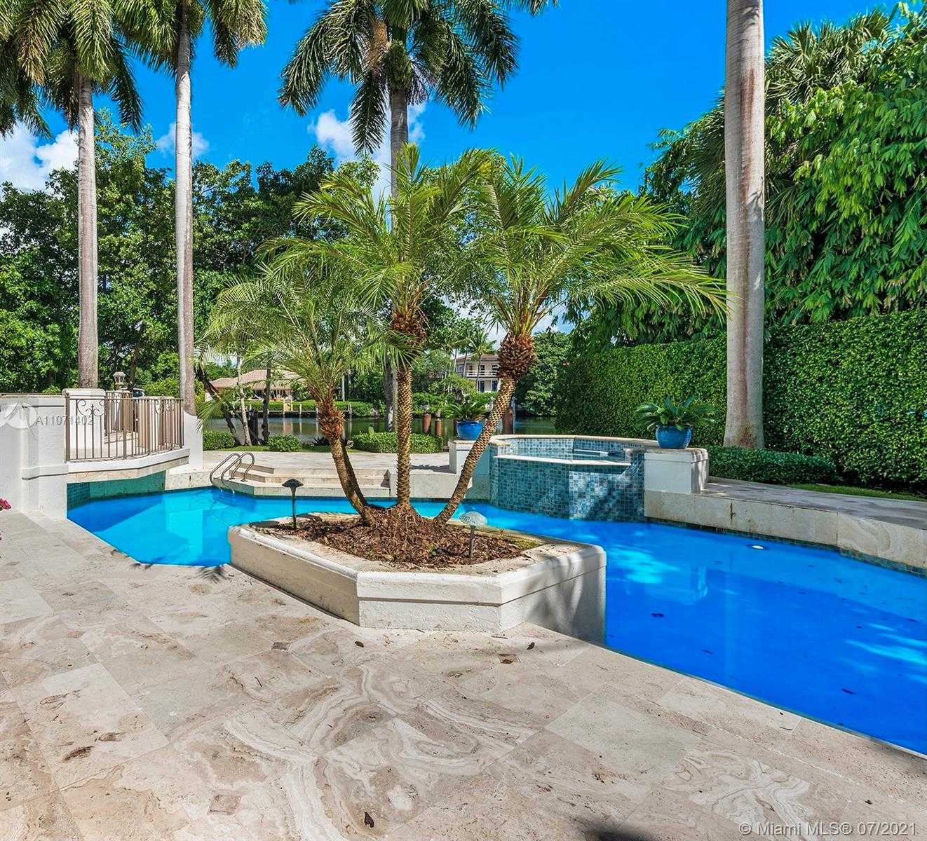 Small Image of 380 ISLA DORADA BLVD, Coral Gables Number 18