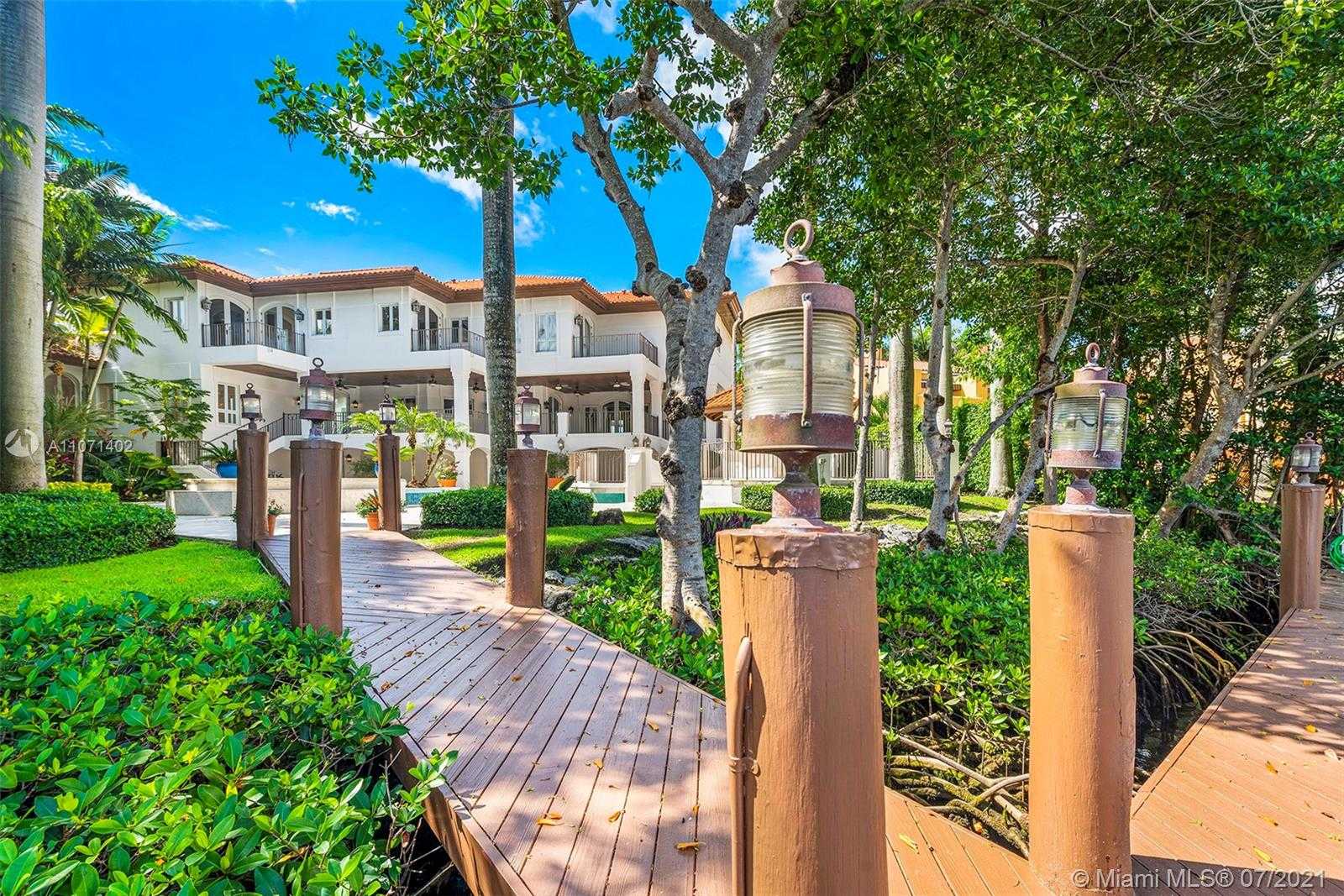 Small Image of 380 ISLA DORADA BLVD, Coral Gables Number 19