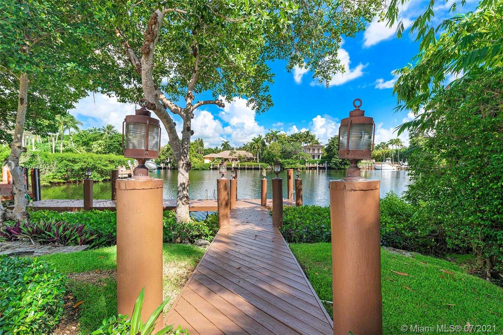 Small Image of 380 ISLA DORADA BLVD, Coral Gables Number 20