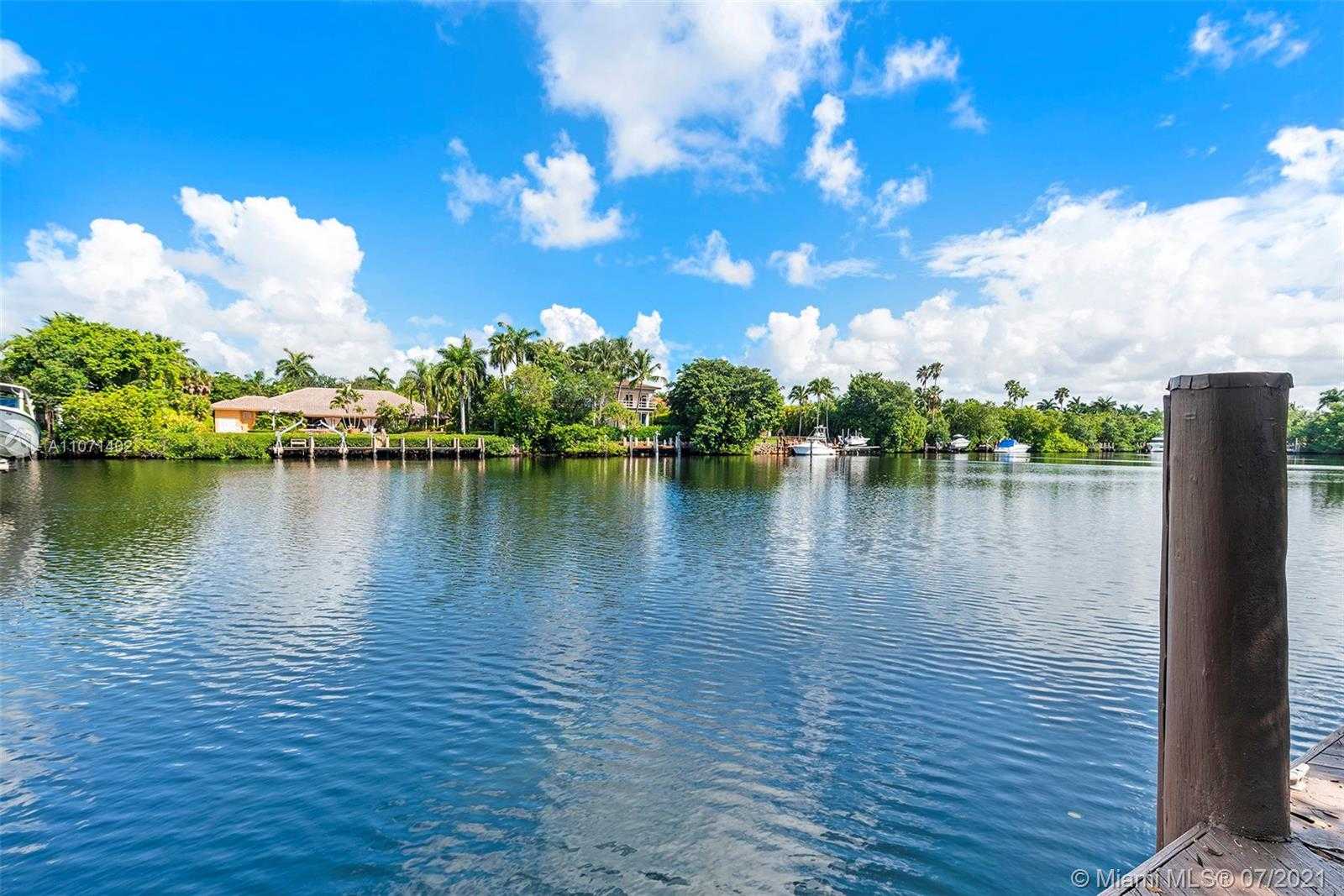 Small Image of 380 ISLA DORADA BLVD, Coral Gables Number 21