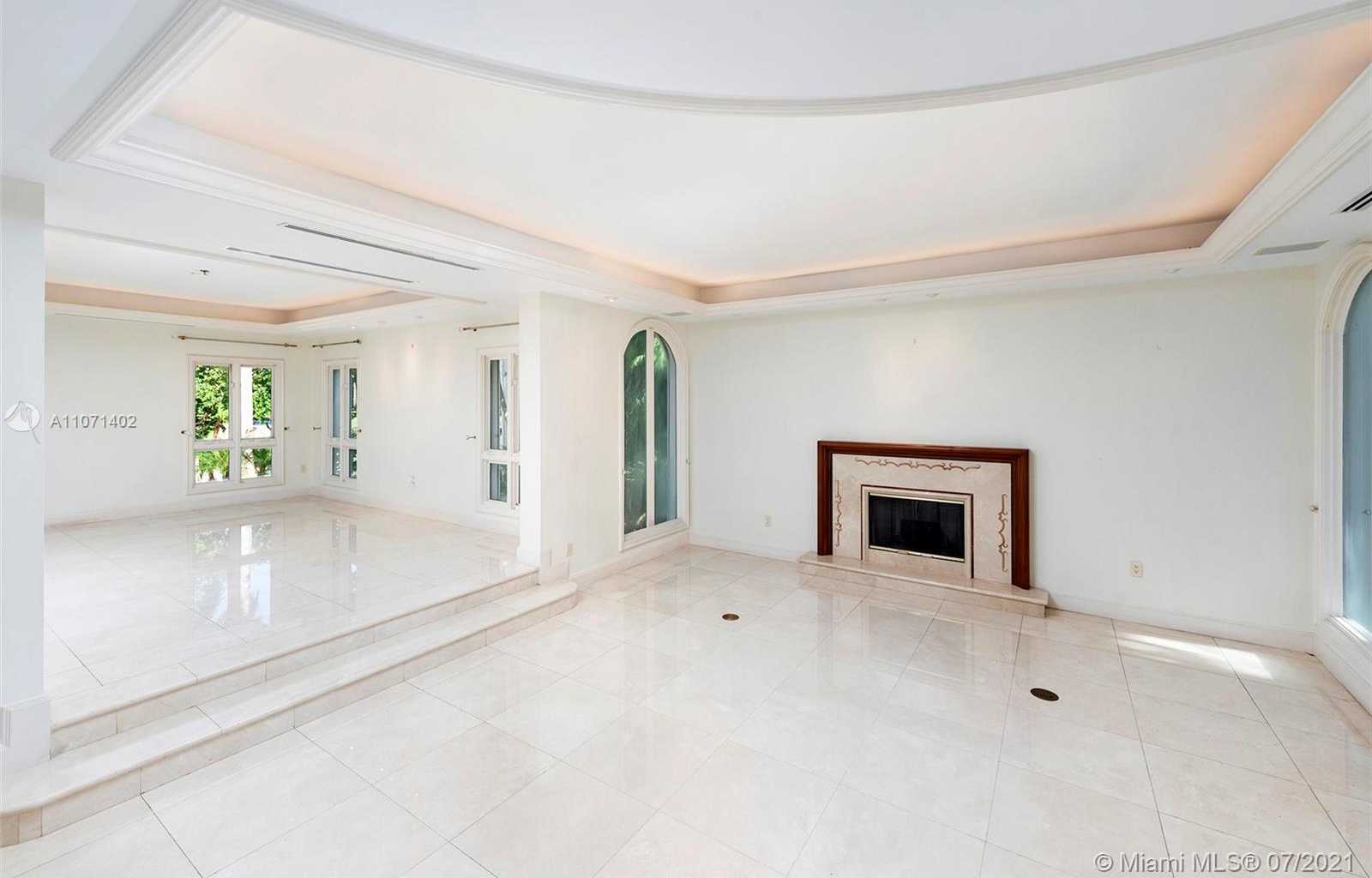 Small Image of 380 ISLA DORADA BLVD, Coral Gables Number 3