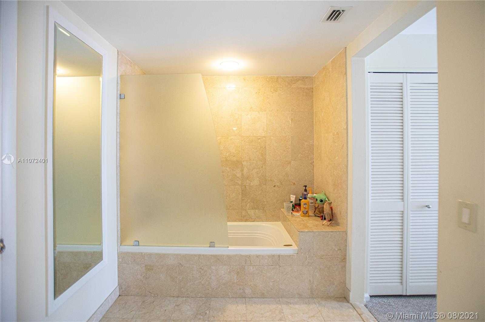 Small Image of 801 BRICKELL KEY BLVD 2808, Miami Number 29