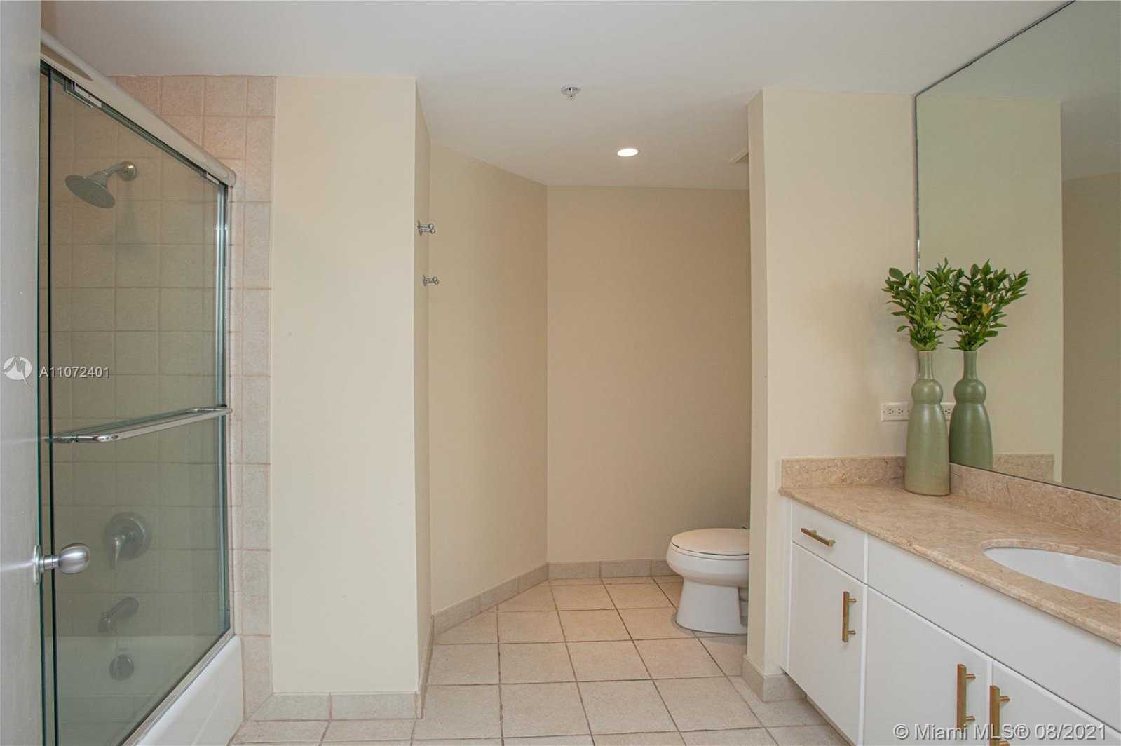Small Image of 801 BRICKELL KEY BLVD 2808, Miami Number 34
