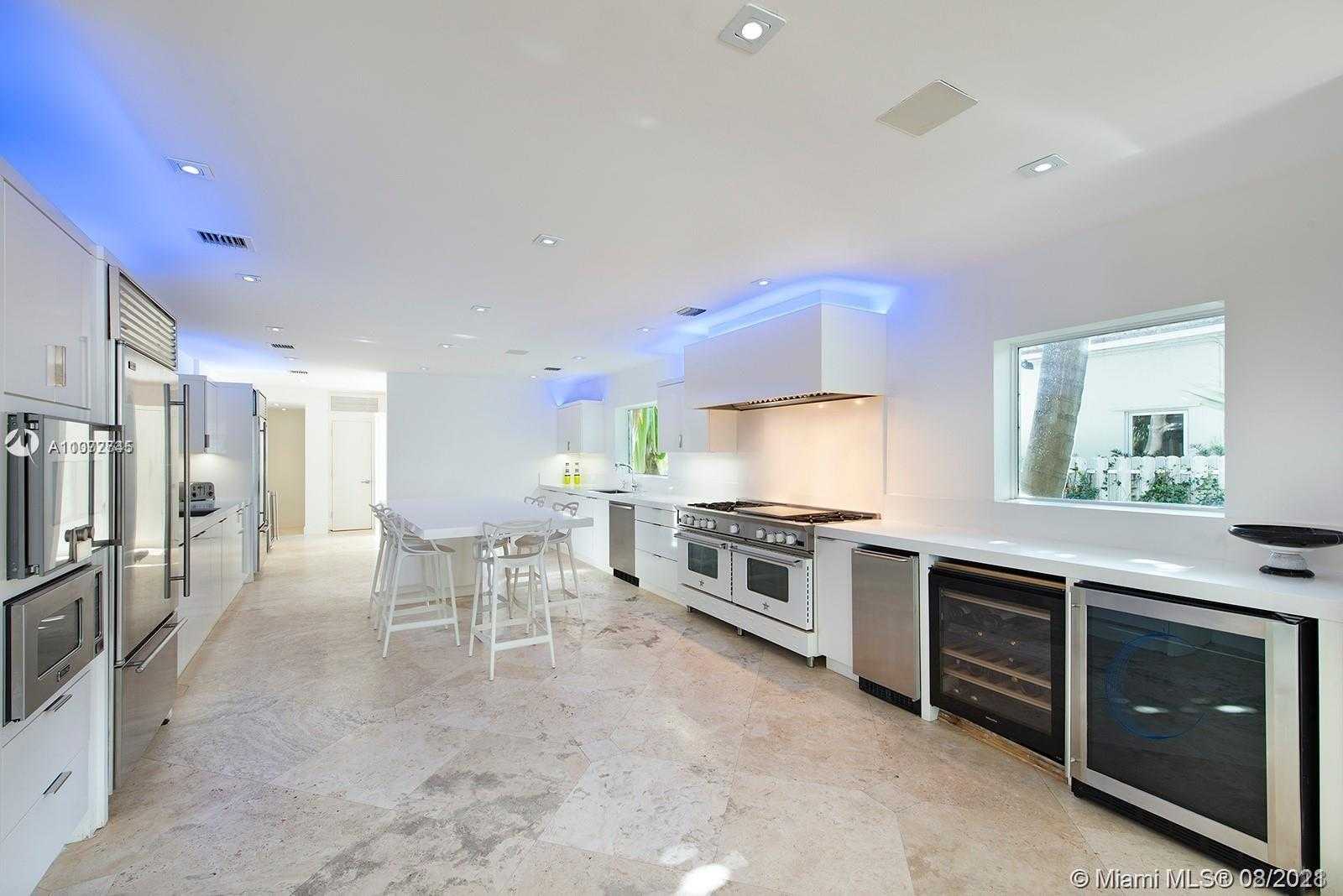 Small Image of 3026 NORTH BAY RD, Miami Beach Number 12