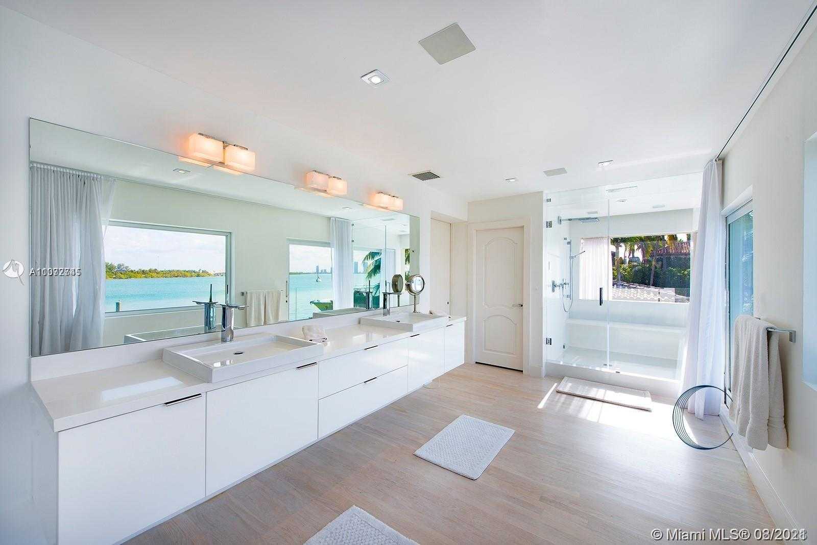 Small Image of 3026 NORTH BAY RD, Miami Beach Number 16
