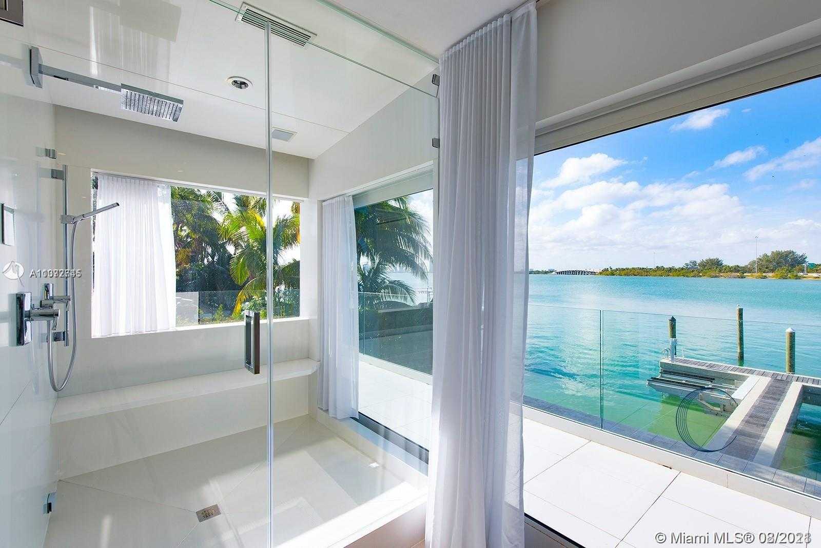 Small Image of 3026 NORTH BAY RD, Miami Beach Number 17