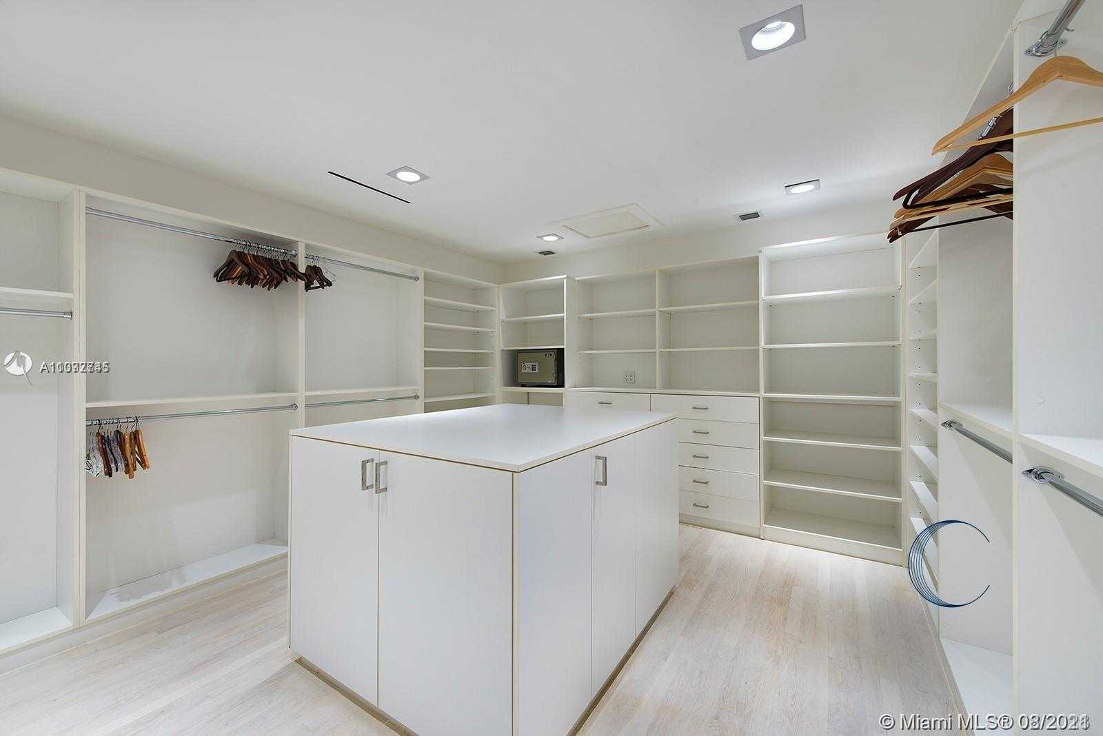 Small Image of 3026 NORTH BAY RD, Miami Beach Number 20